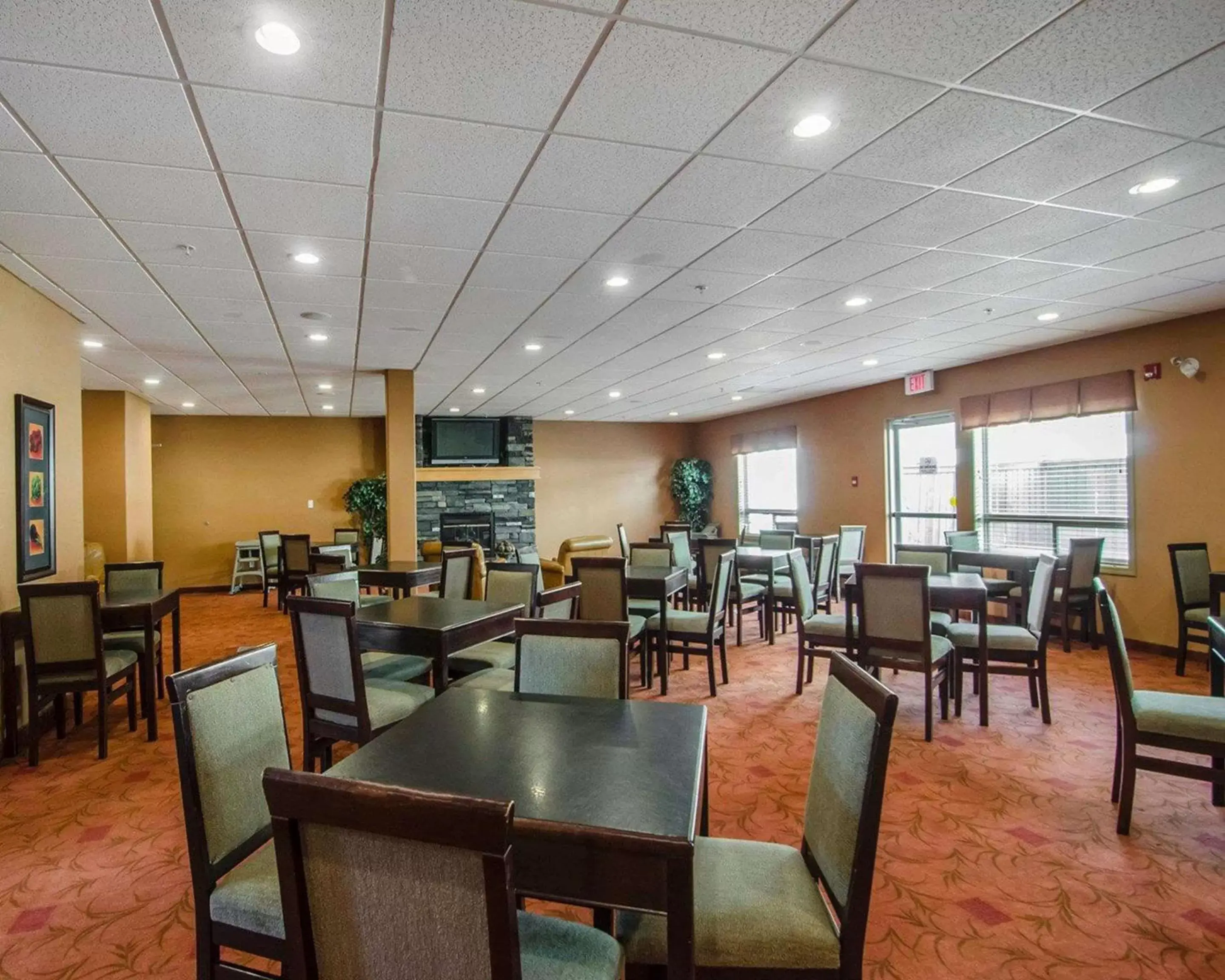 Restaurant/Places to Eat in Quality Inn & Suites Grand Prairie