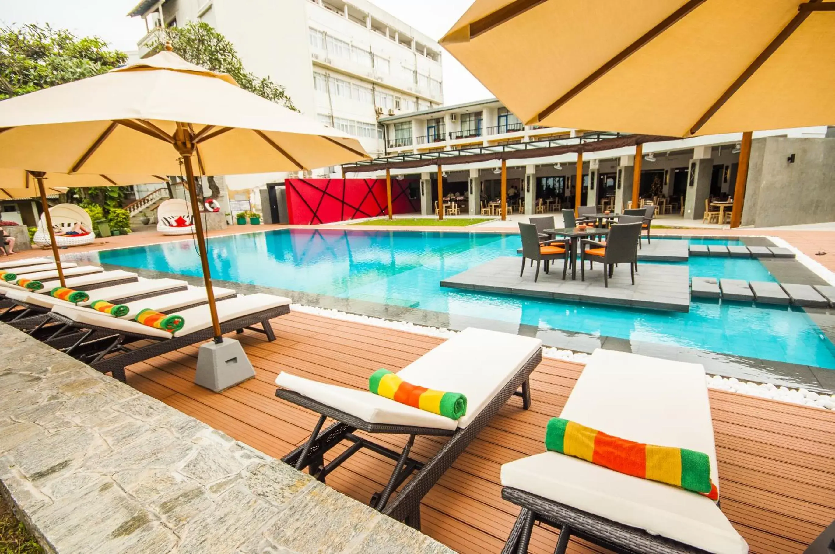 Facade/entrance, Swimming Pool in Camelot Beach Hotel