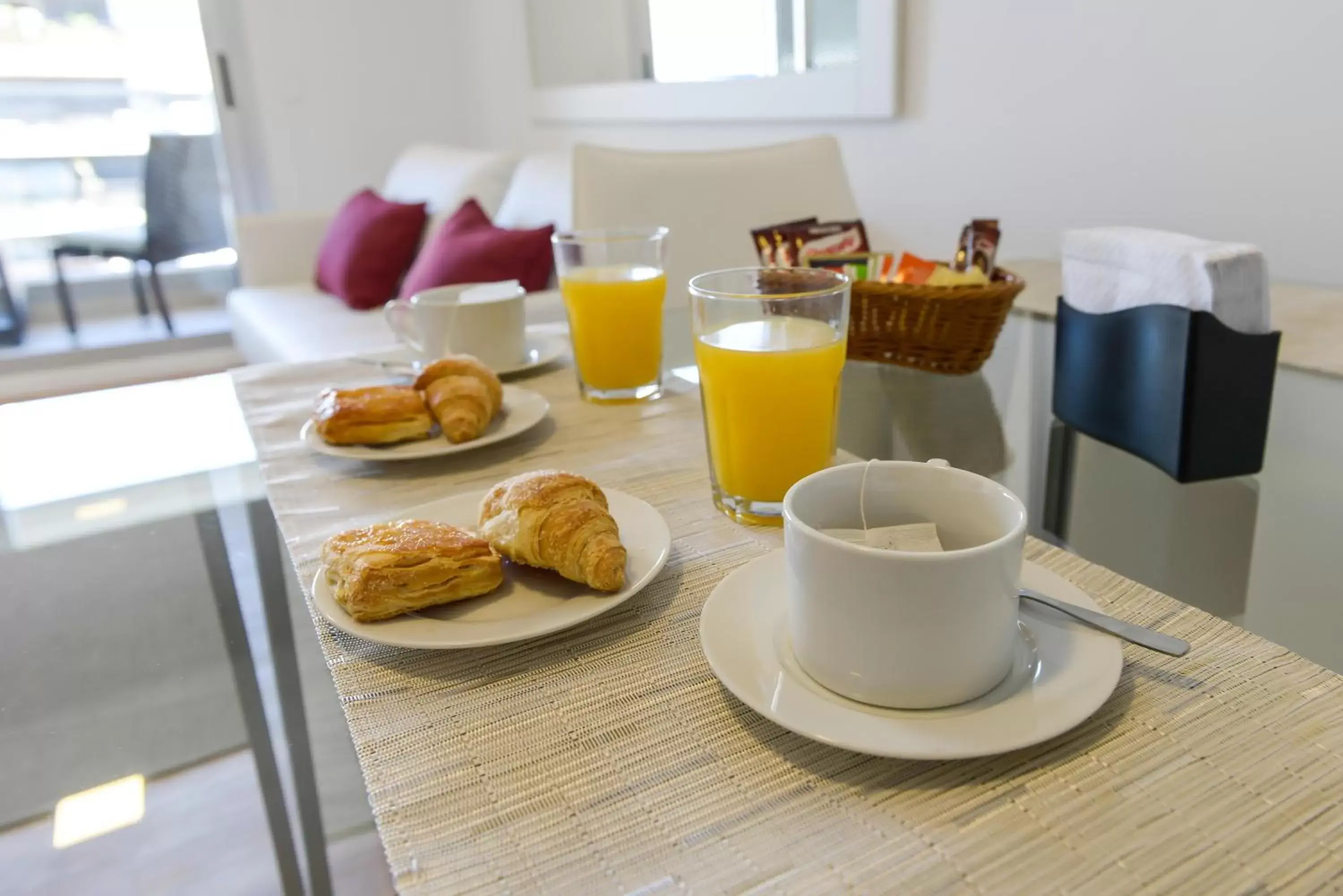 Breakfast in Mérit Montevideo Apart & Suites
