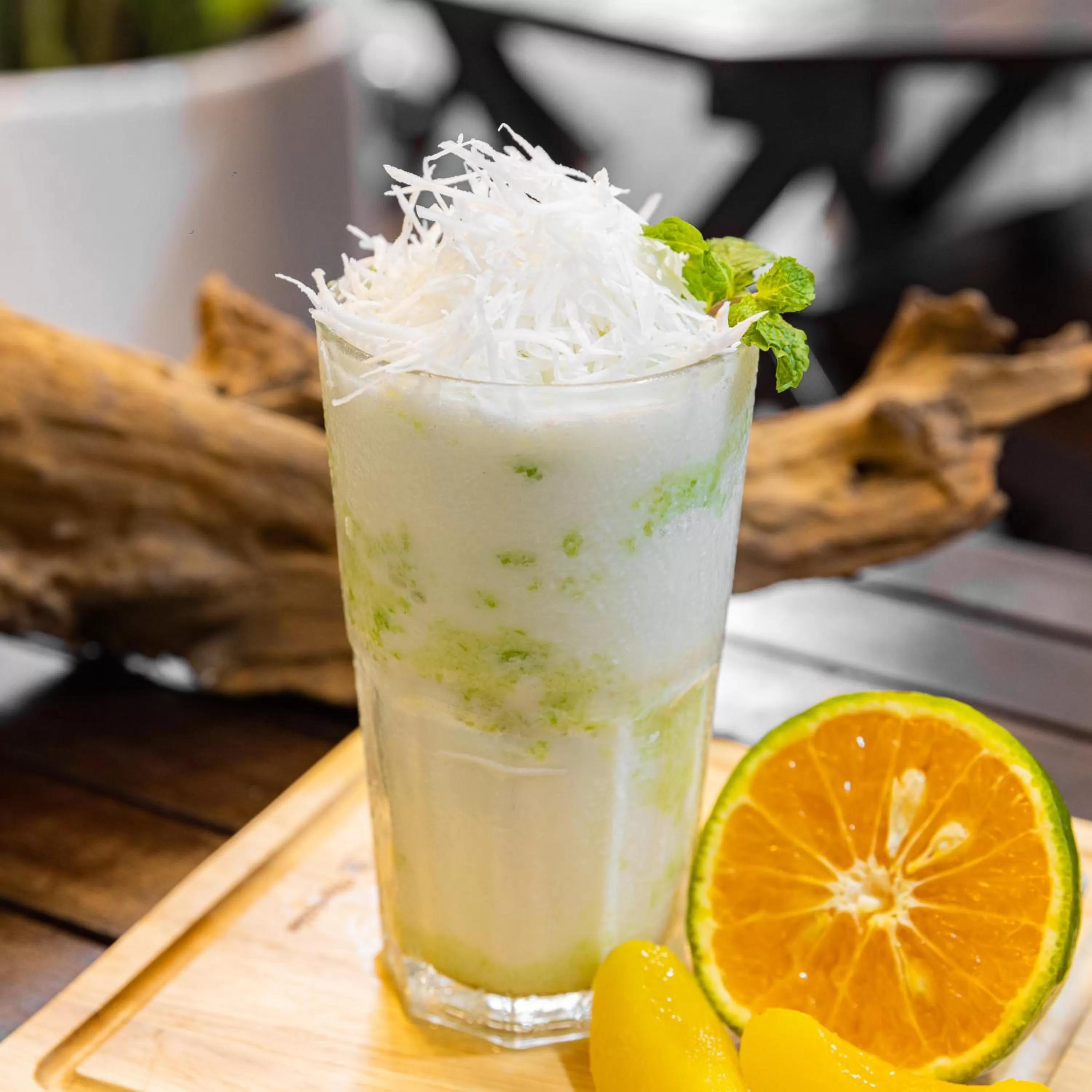 Lounge or bar in Hanoi View Legend Hotel