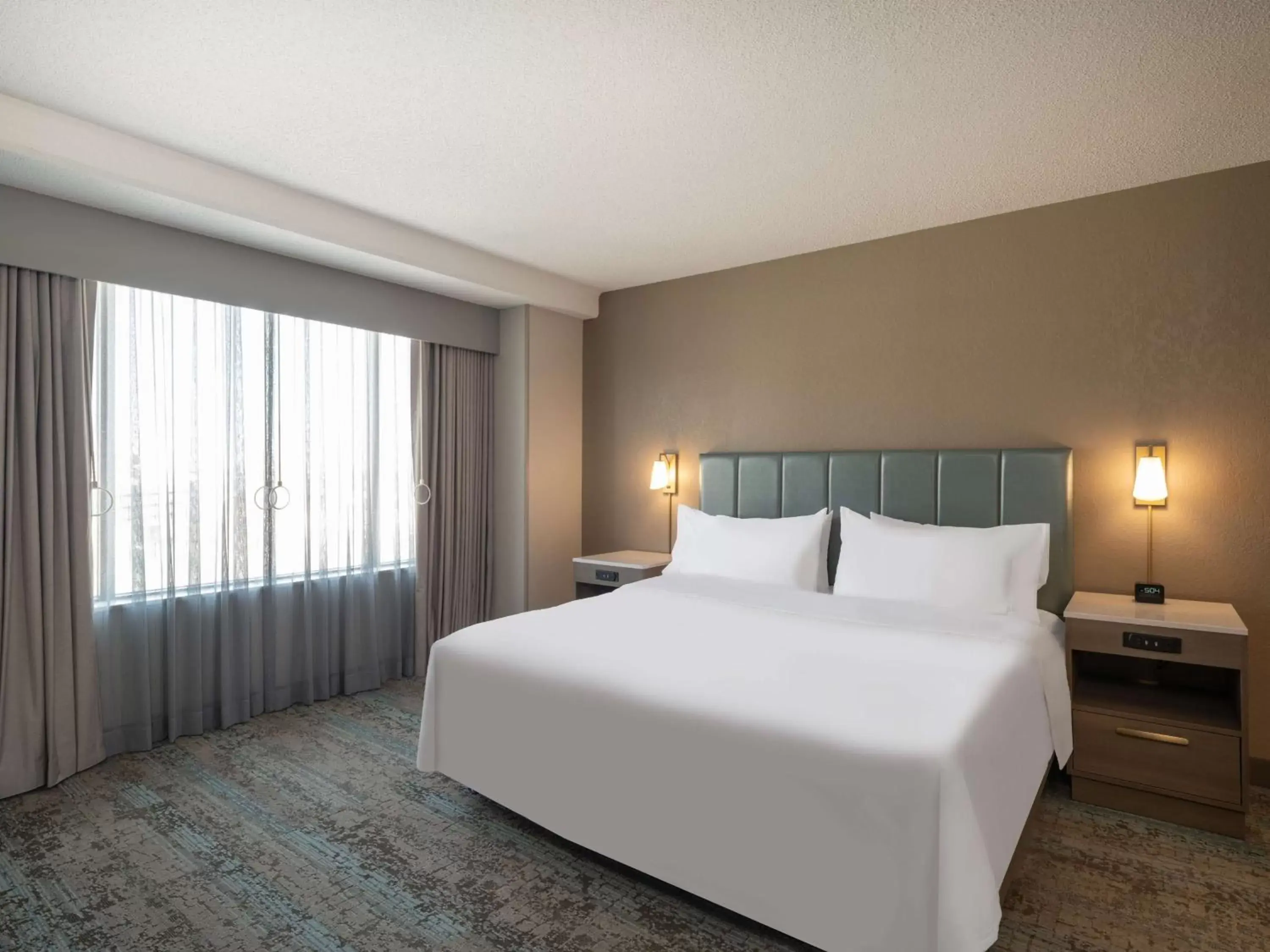 Bed in Homewood Suites By Hilton Toledo Downtown