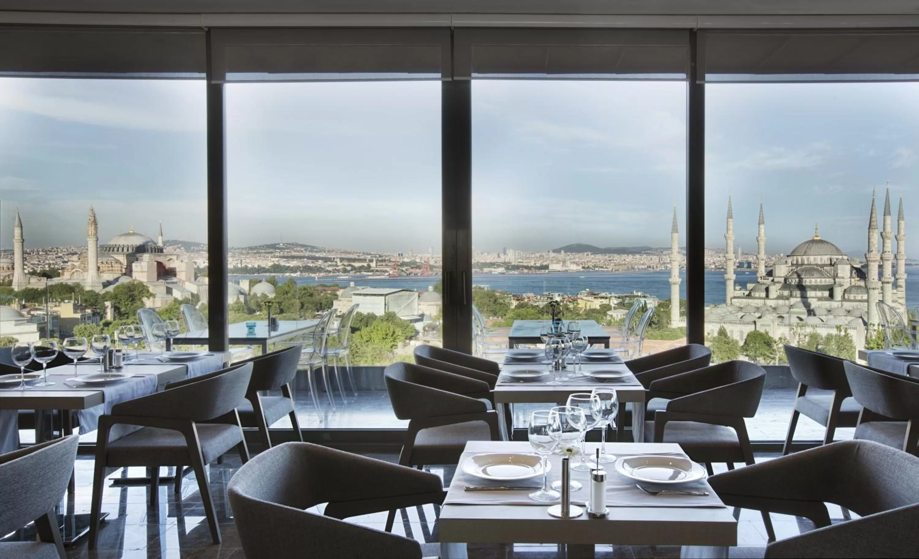 Restaurant/places to eat in Hotel Arcadia Blue Istanbul