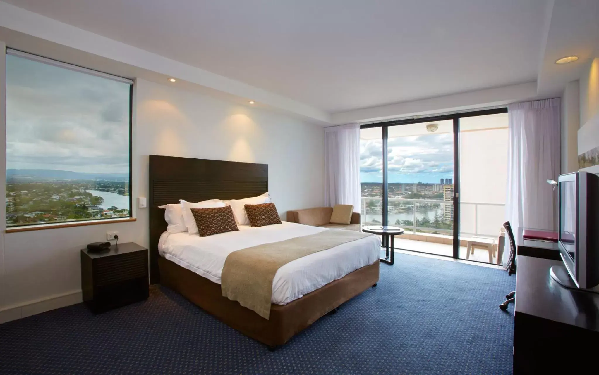 Photo of the whole room in Crowne Plaza Surfers Paradise, an IHG Hotel