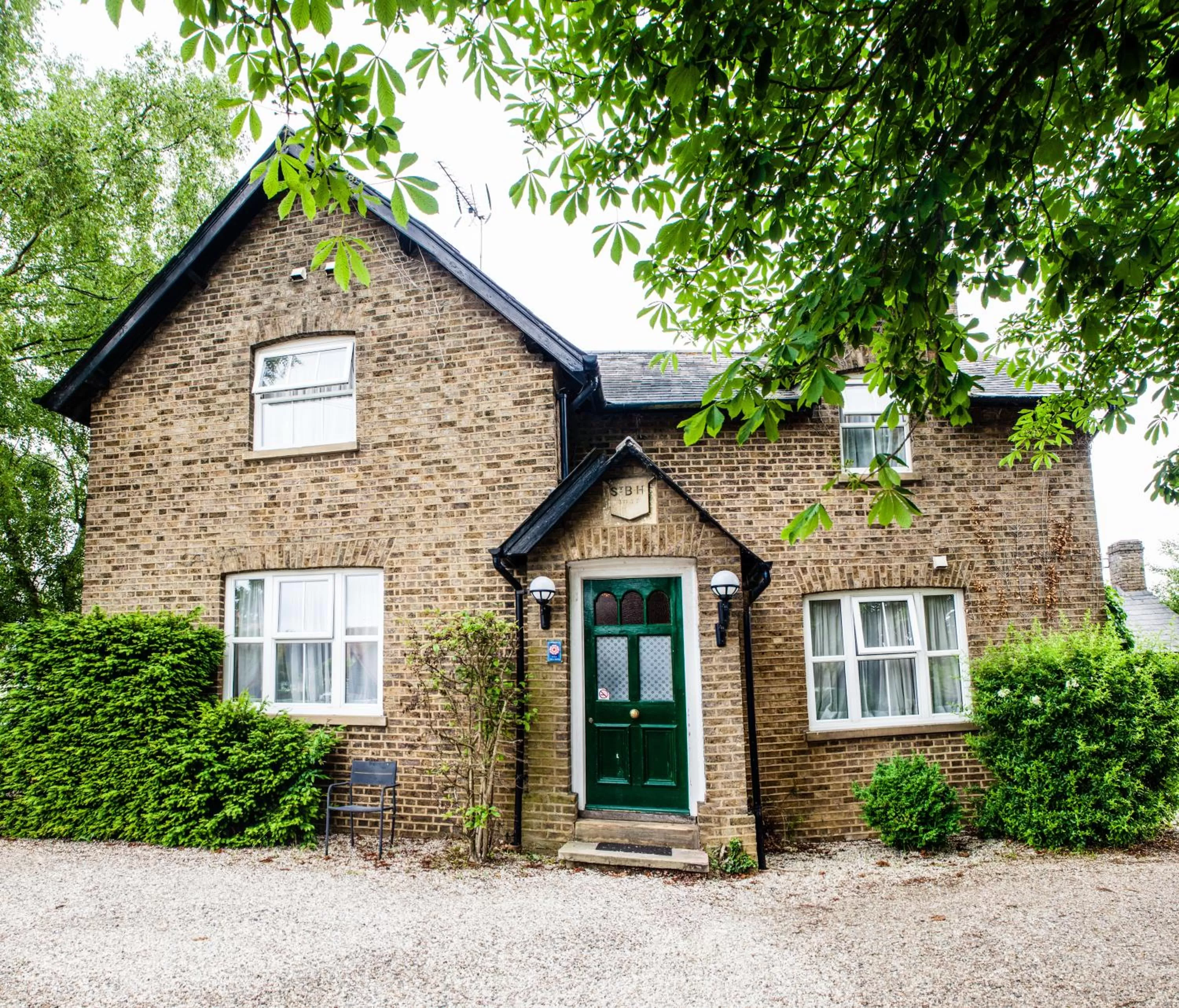 Property building in Hunters Meet