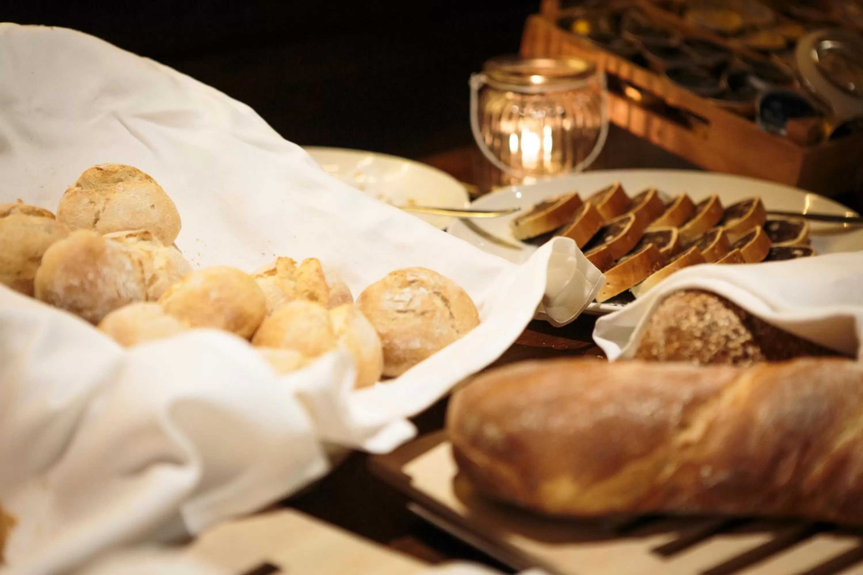 Buffet breakfast in Swiss-Chalet Merlischachen - Romantik Schloss-Hotel am See