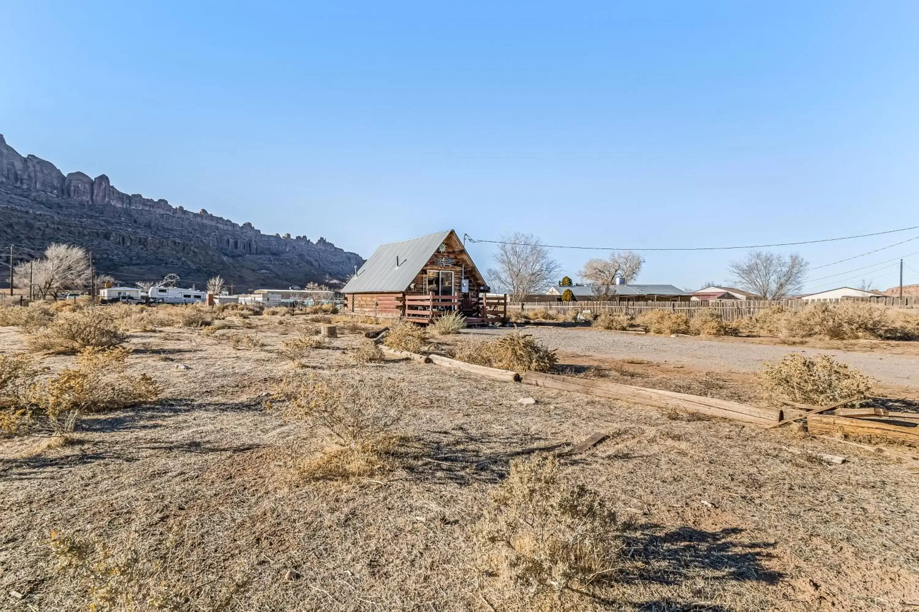 Property Building in Sunny Acres Cabin