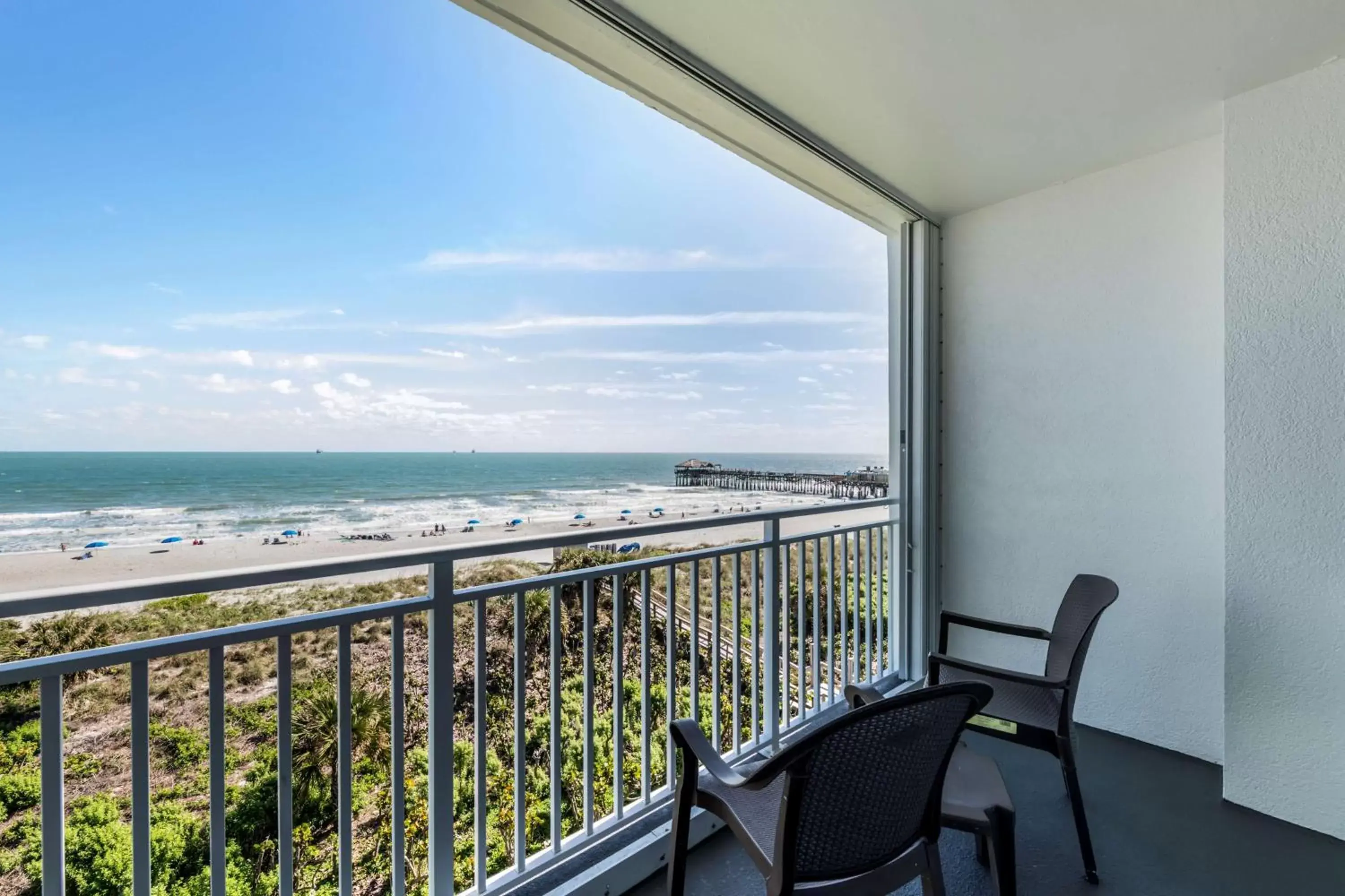 Bedroom, Balcony/Terrace in Best Western Cocoa Beach Hotel & Suites