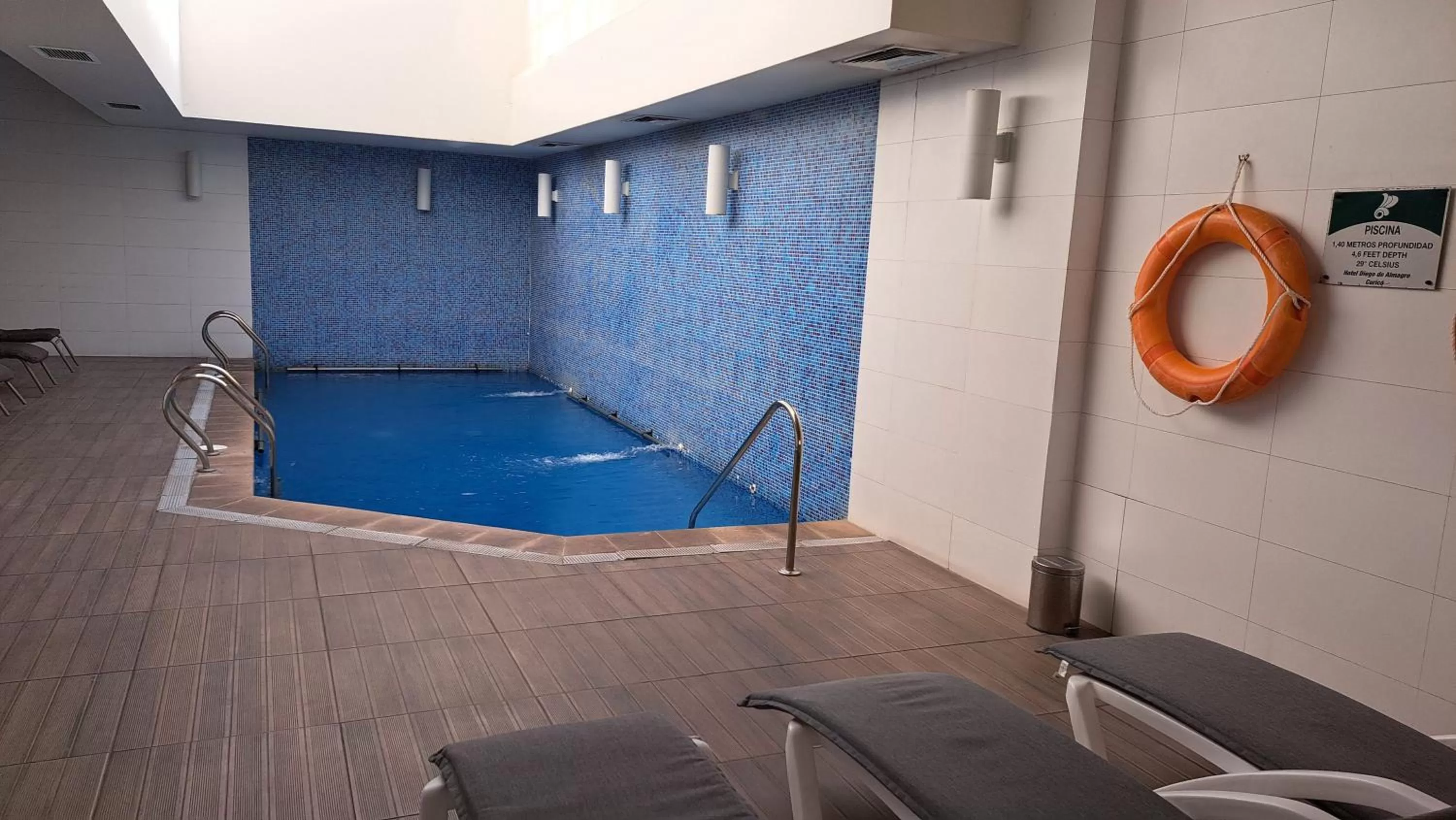 Swimming pool in Hotel Diego de Almagro Curicó