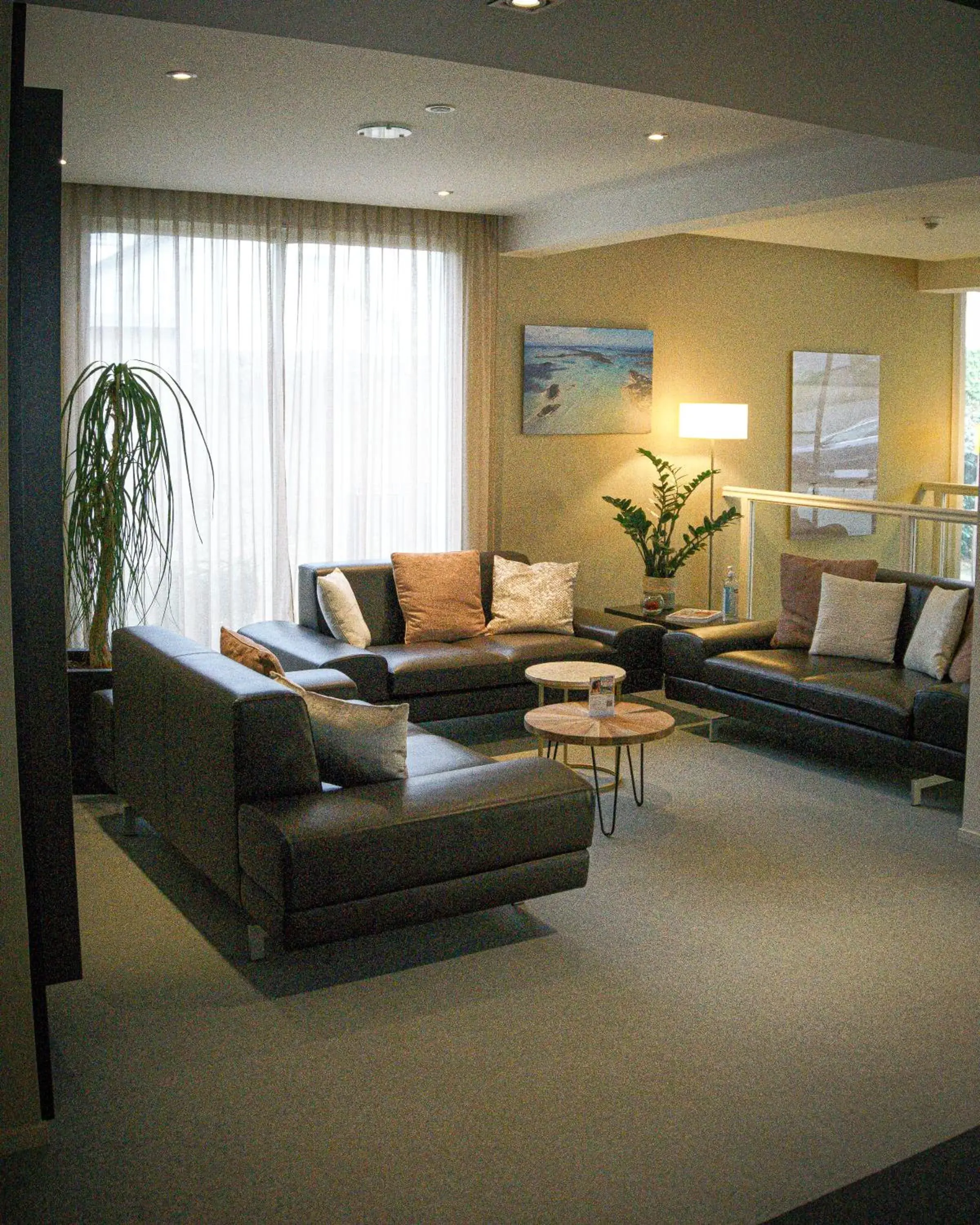 Lounge or bar, Lobby/Reception in Quality Hotel La Marebaudière Vannes Centre