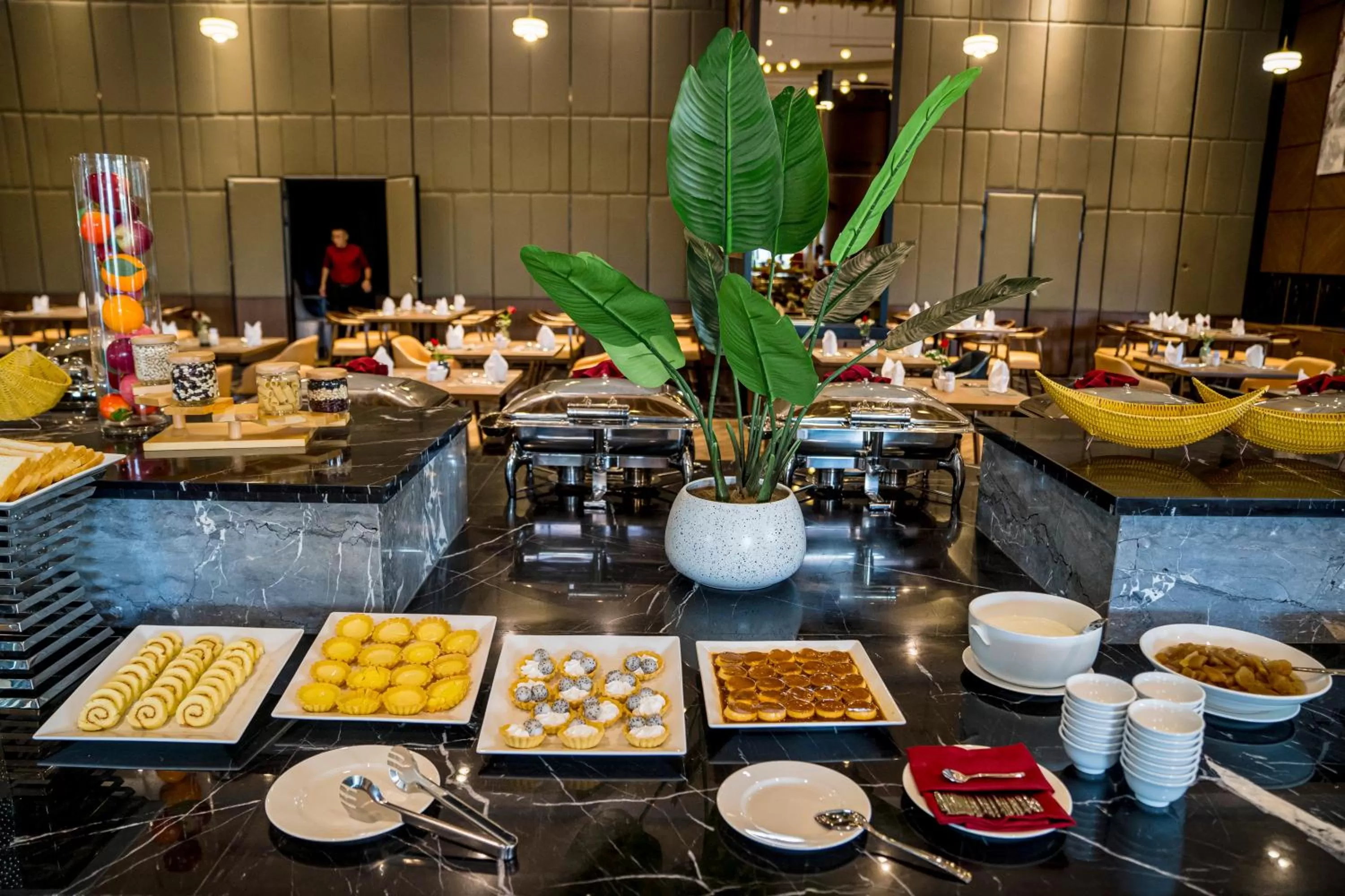 Restaurant/places to eat in Ramada Hotel & Suites by Wyndham Halong Bay View