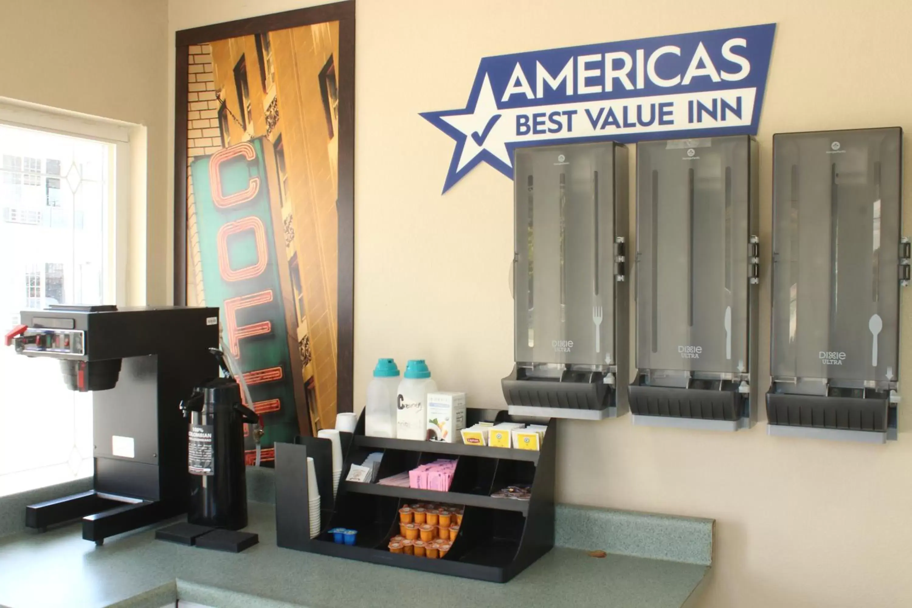 Coffee/tea facilities in Americas Best Value Inn Winnemucca