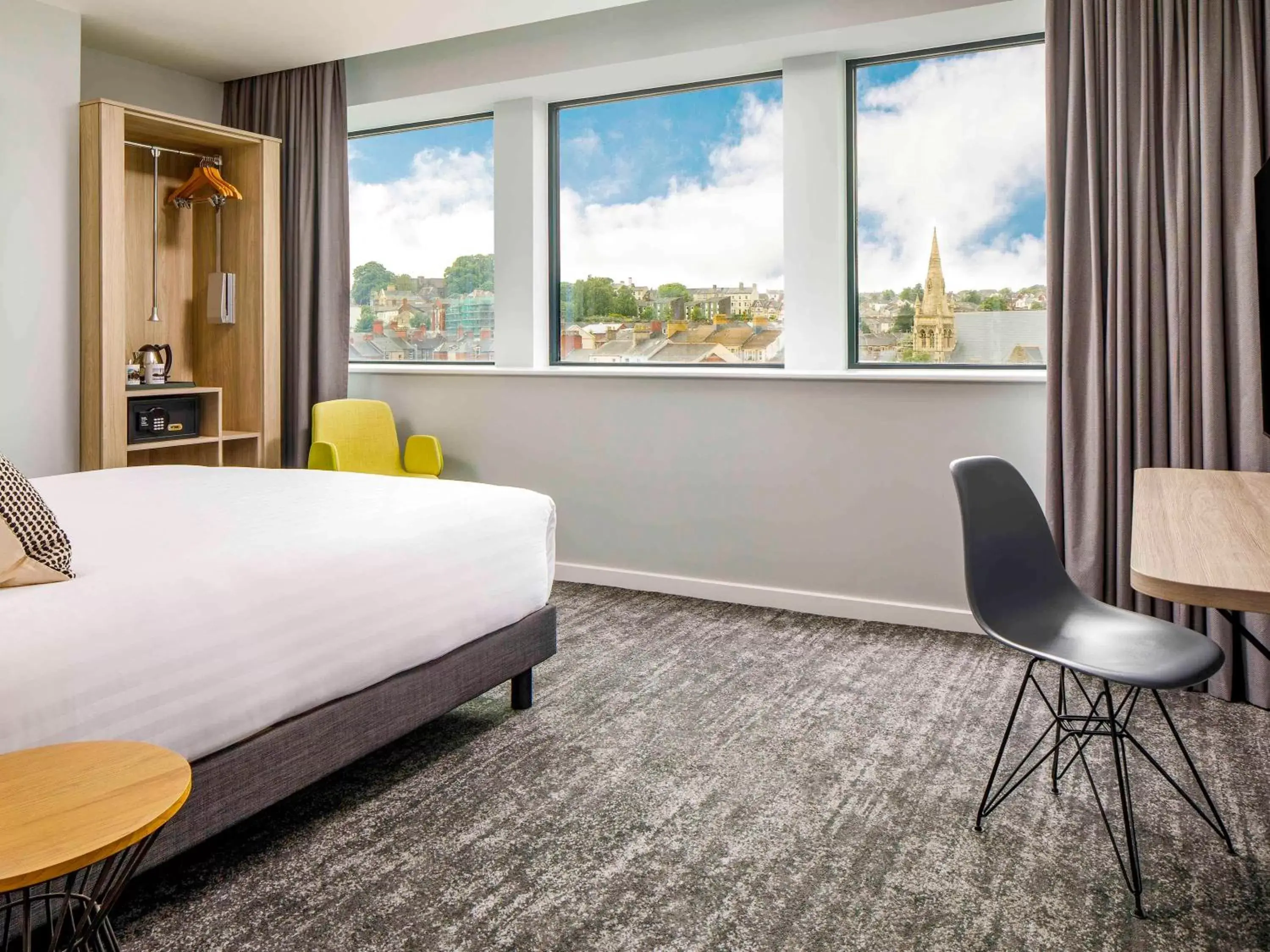 Standard Double Room - Disability Access in Mercure Newport Standard Double Room - Disability Access in Mercure Newport