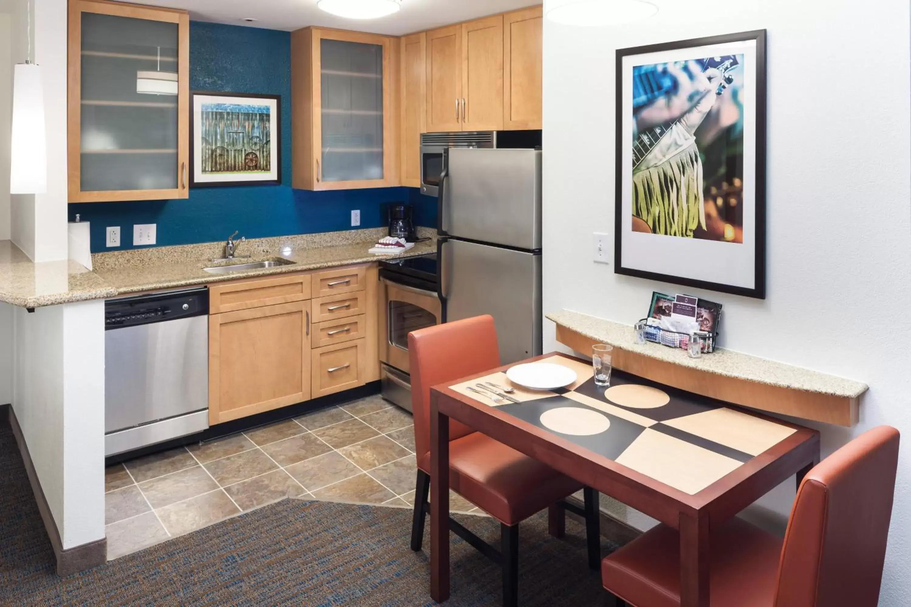 Bedroom, Kitchen/Kitchenette in Residence Inn by Marriott Franklin Cool Springs