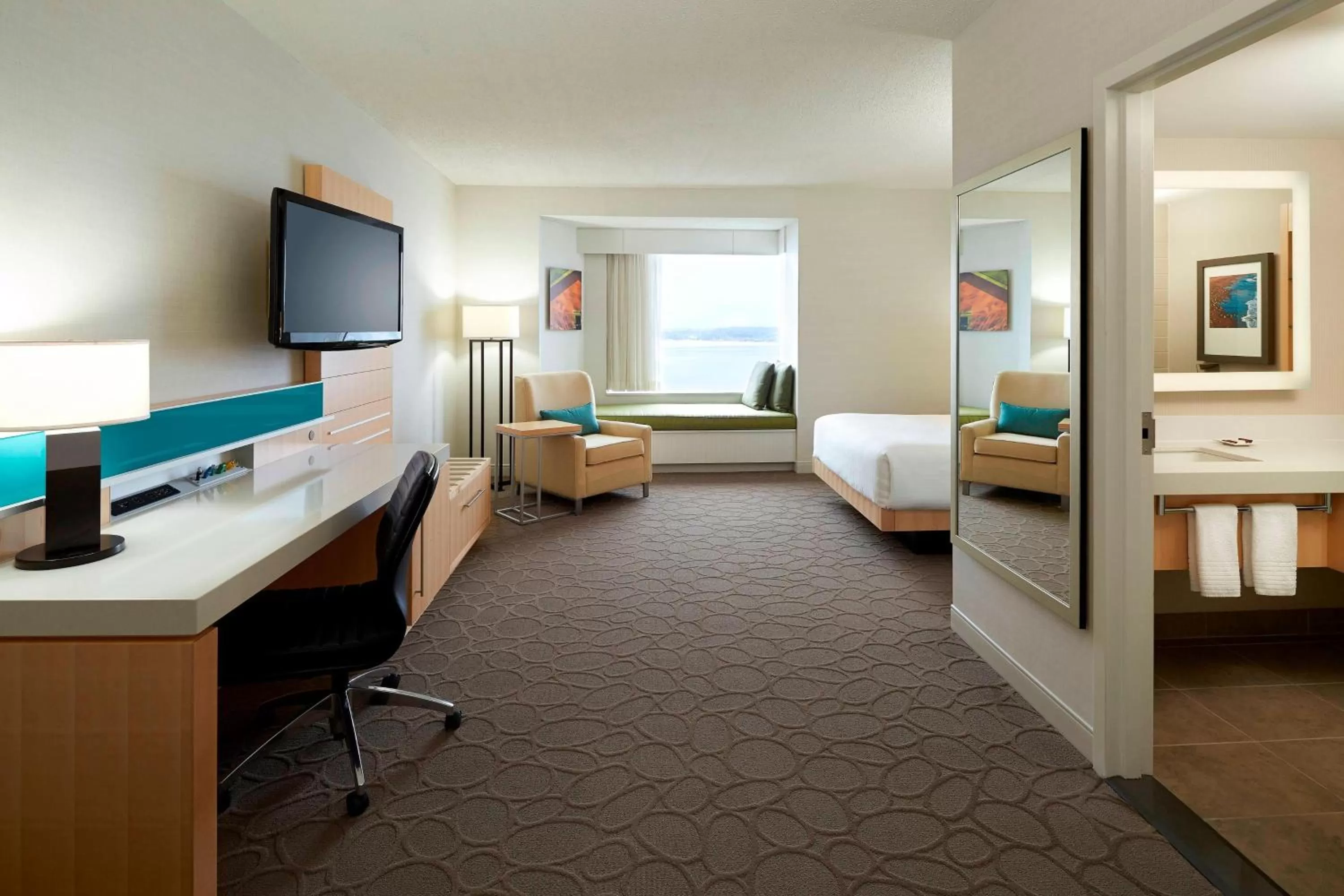 Photo of the whole room, Bed in Delta Hotels by Marriott Prince Edward