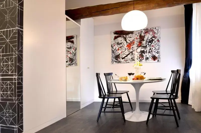 Dining Area in PHI HOTEL BOLOGNA "Al Cappello Rosso"