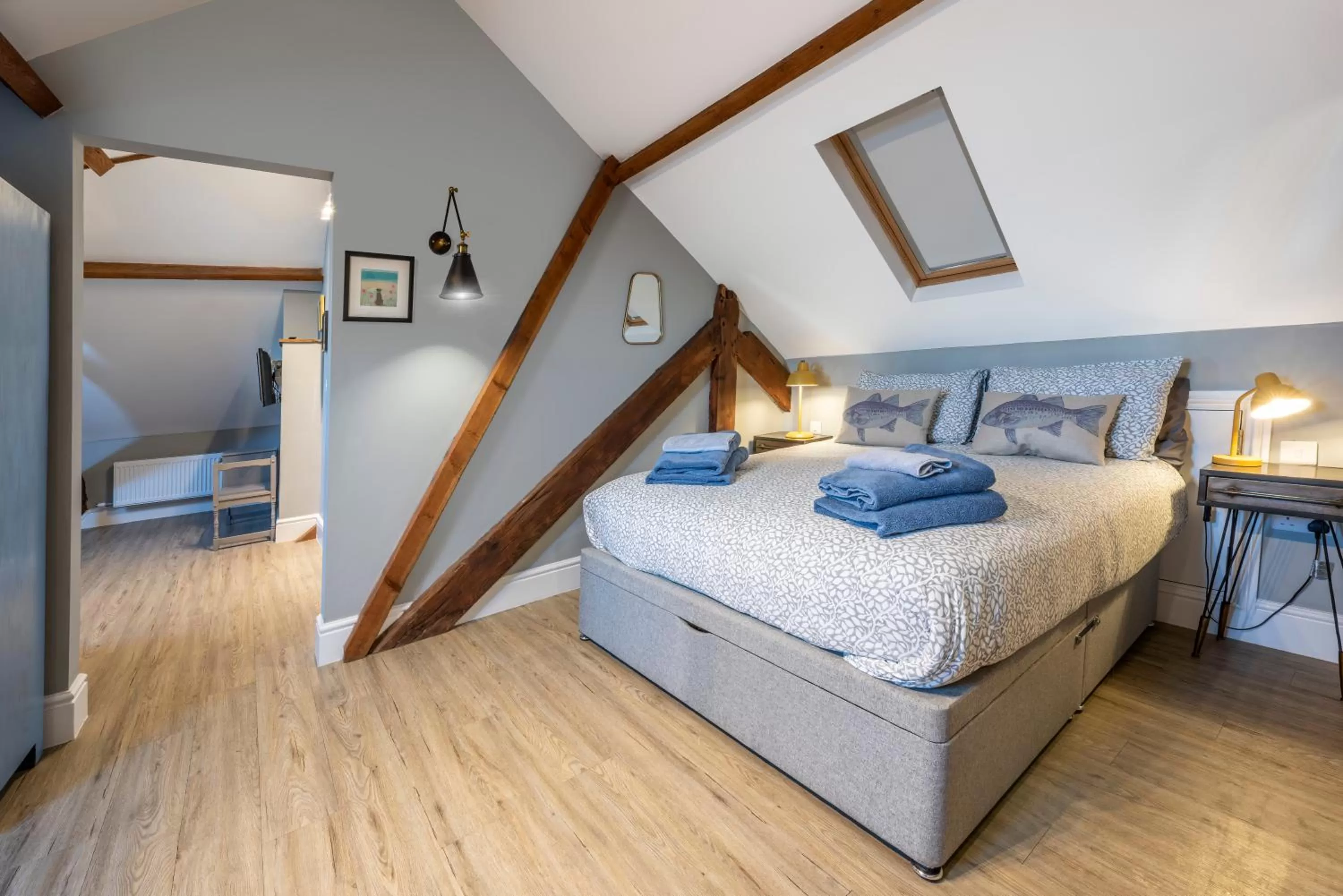 Bedroom, Bed in The Royal George