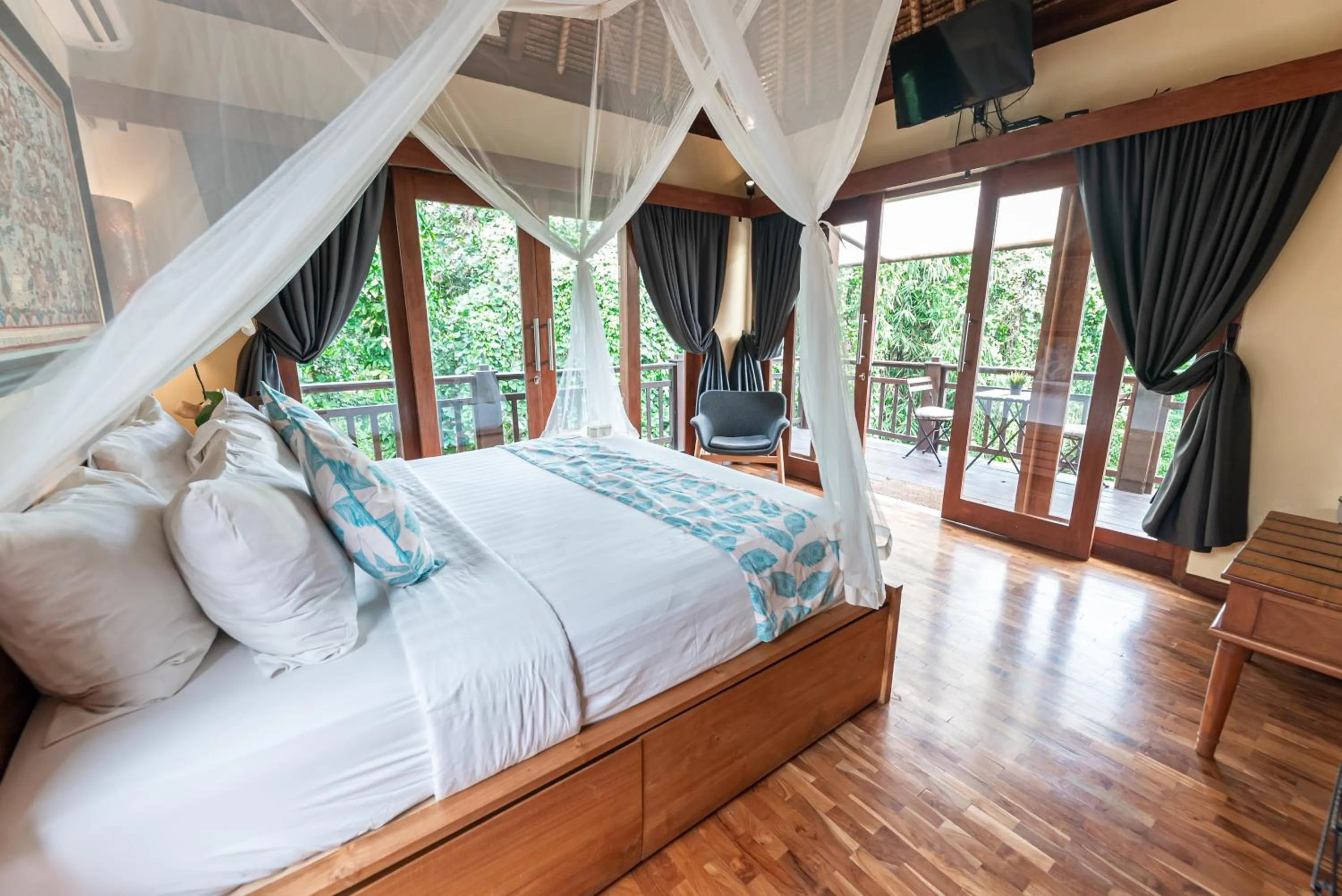 Bed in The Pari Sudha