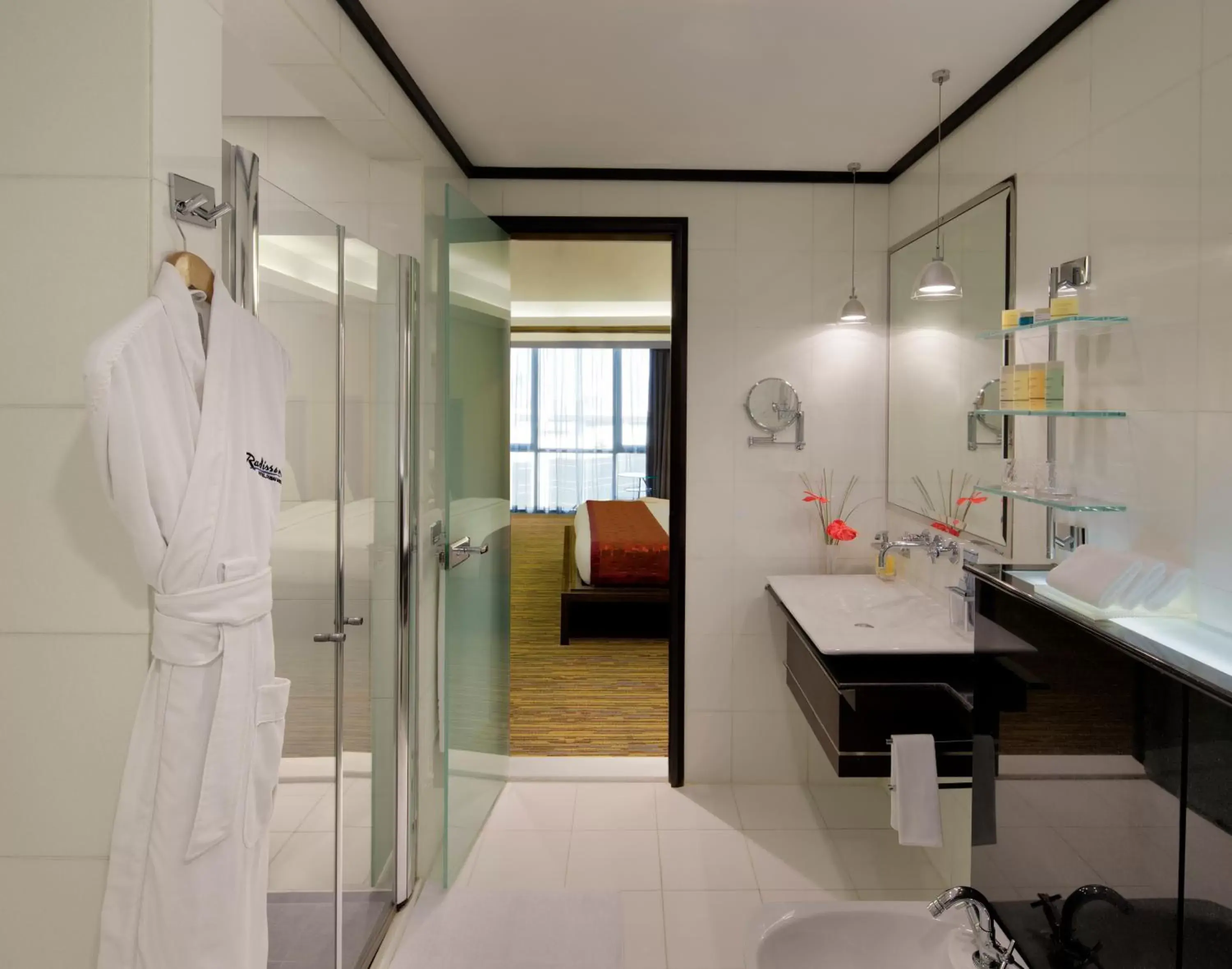 Bathroom in Radisson Blu Hotel, Dubai Media City