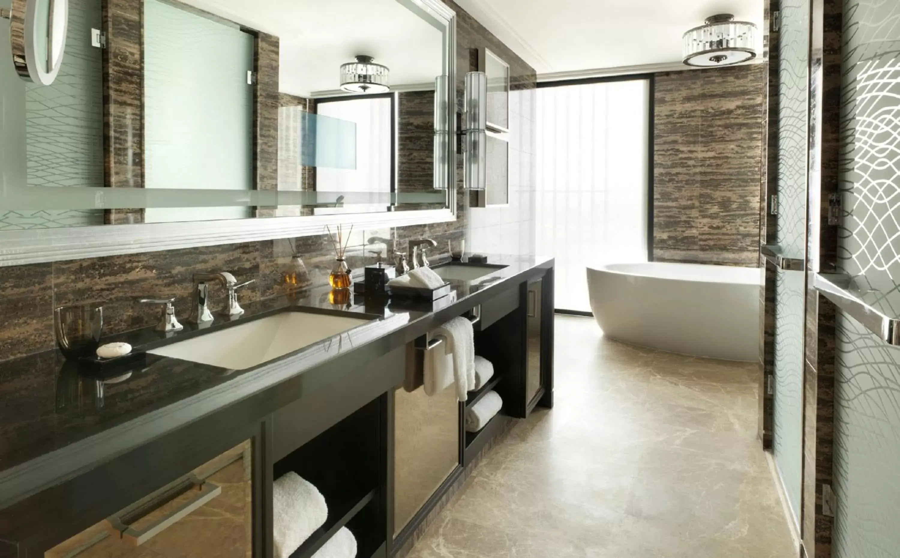 Bathroom, Kitchen/Kitchenette in Four Seasons Hotel Abu Dhabi at Al Maryah Island