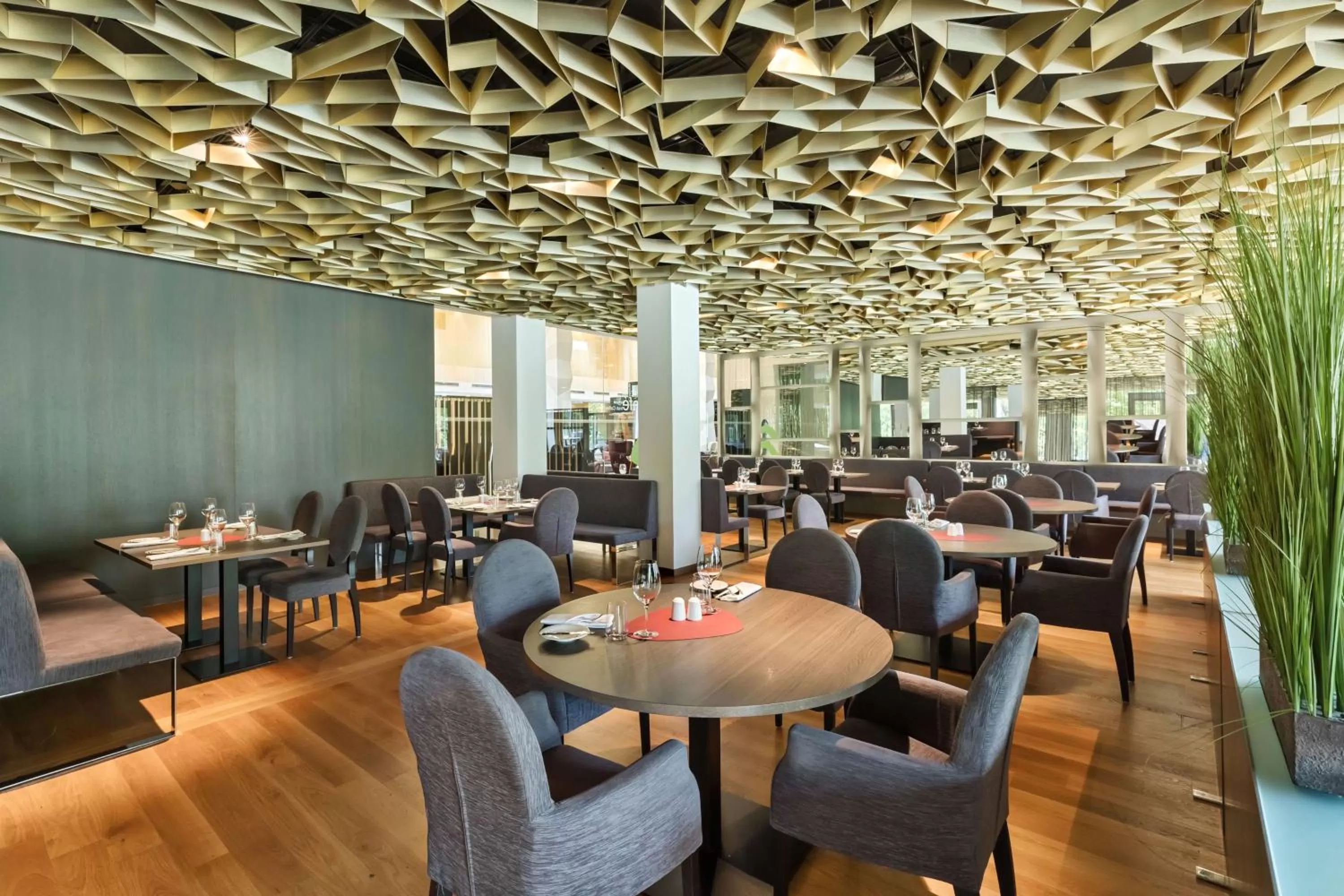 Restaurant/places to eat in Doubletree by Hilton Vienna Schonbrunn