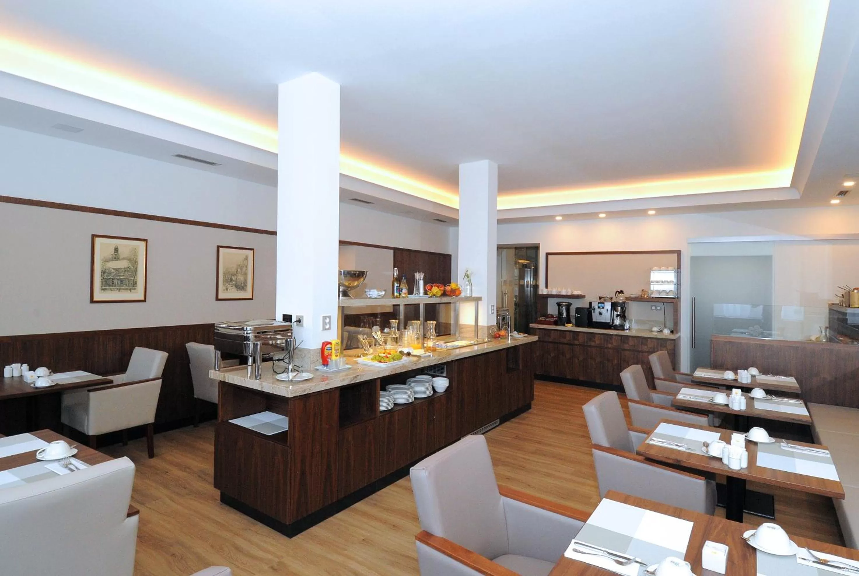 Restaurant/places to eat in Hotel Kramer