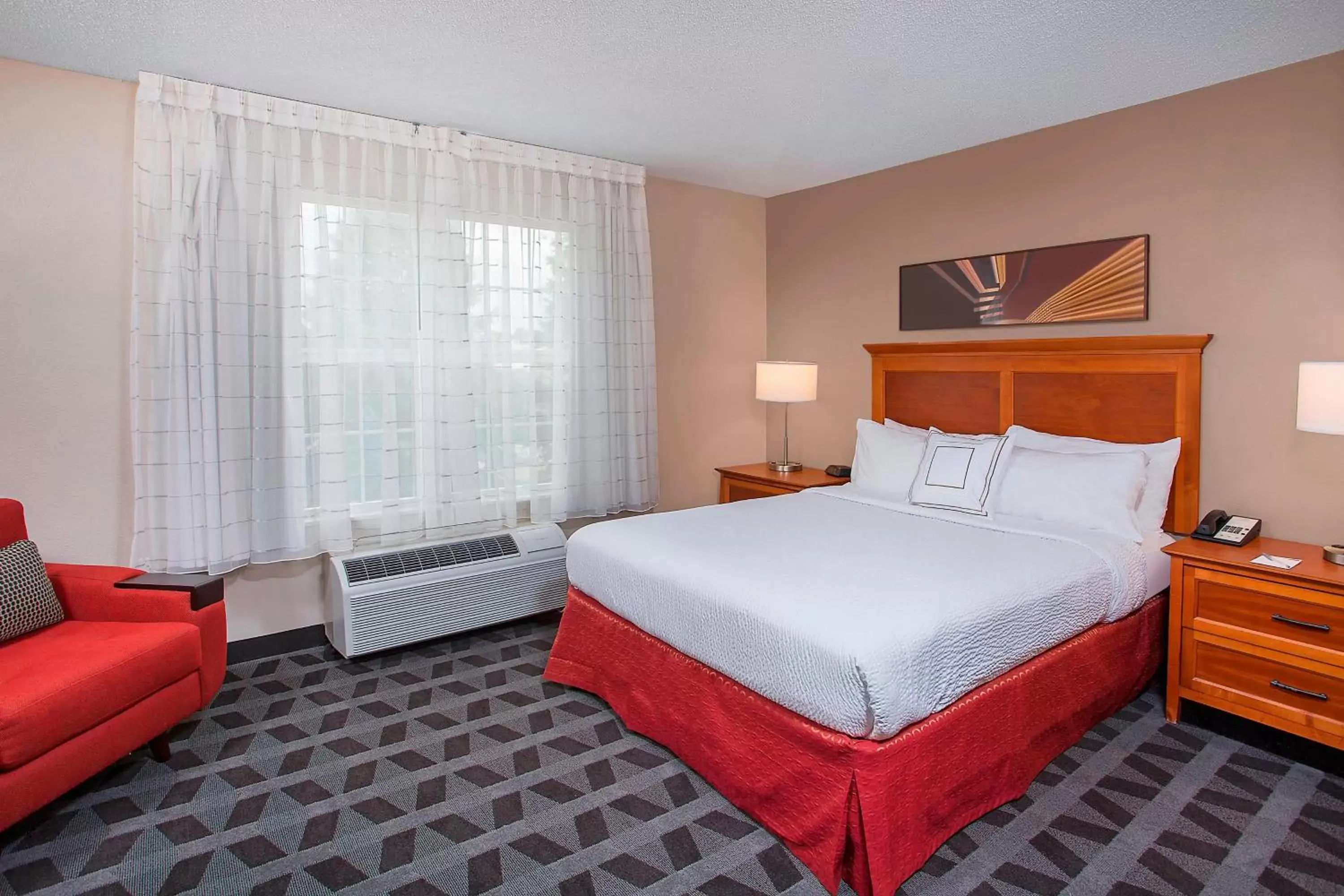 Photo of the whole room, Bed in TownePlace Suites Knoxville Cedar Bluff