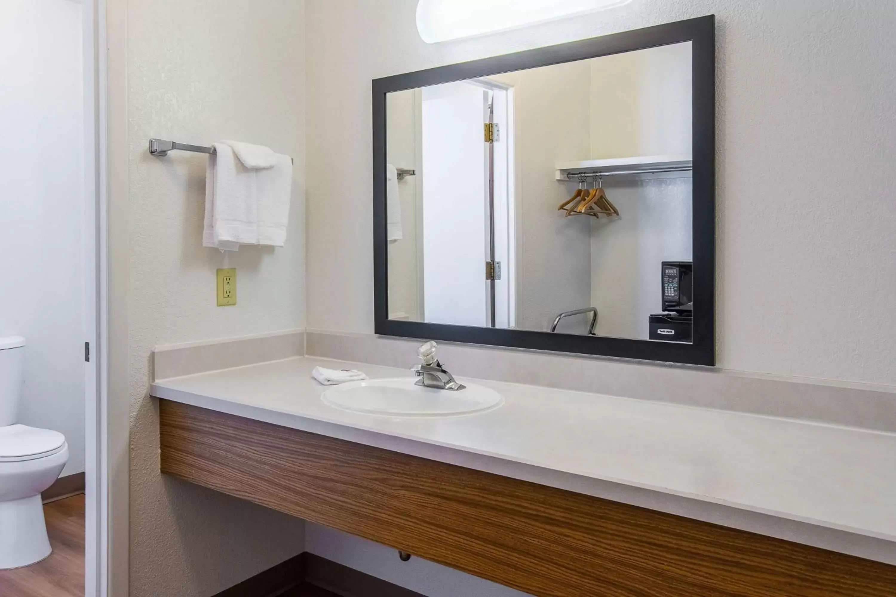 Bathroom in Motel 6-Madras, OR