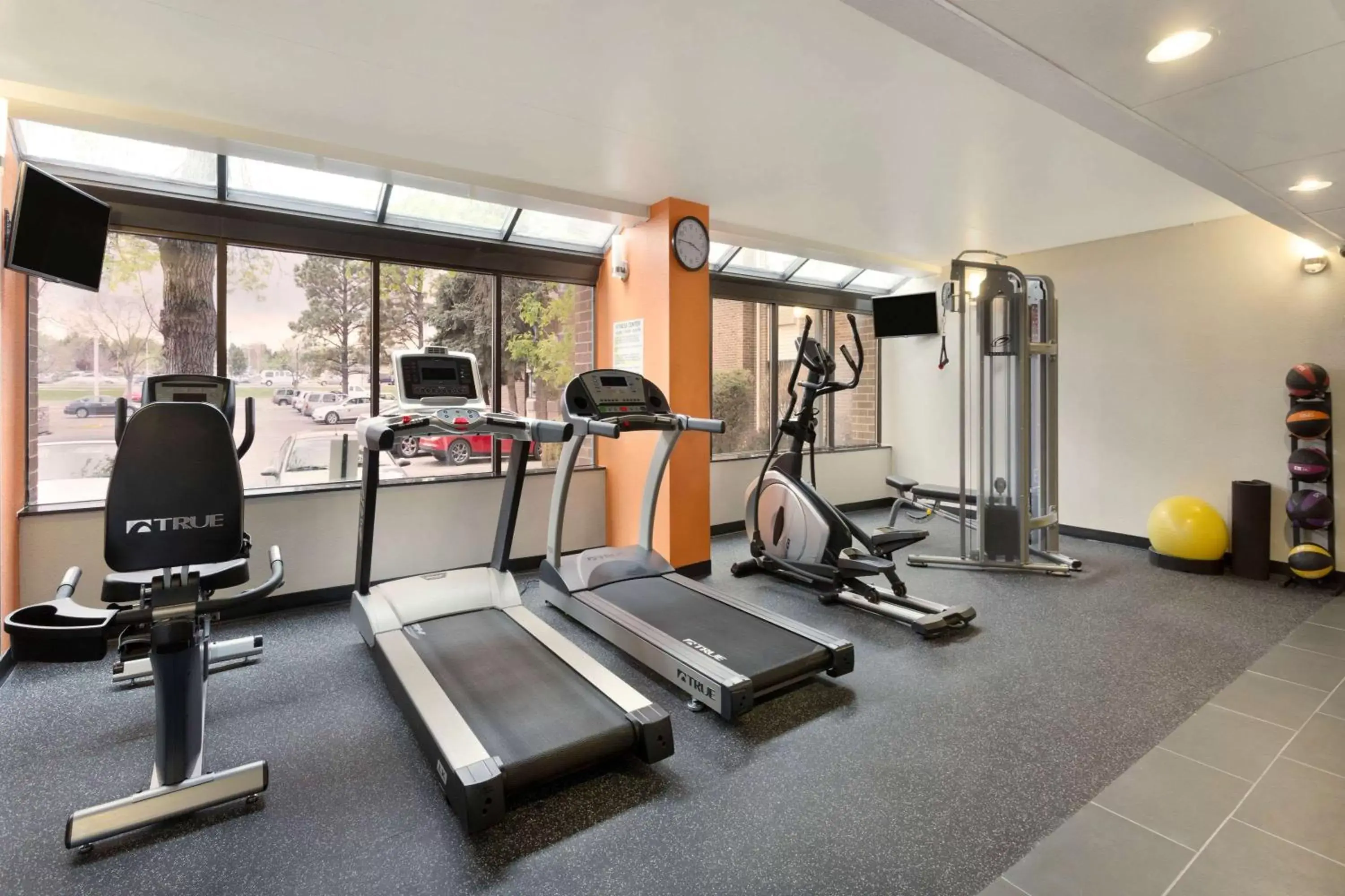 Fitness centre/facilities, Fitness Center/Facilities in Super 8 by Wyndham Westminster Denver North