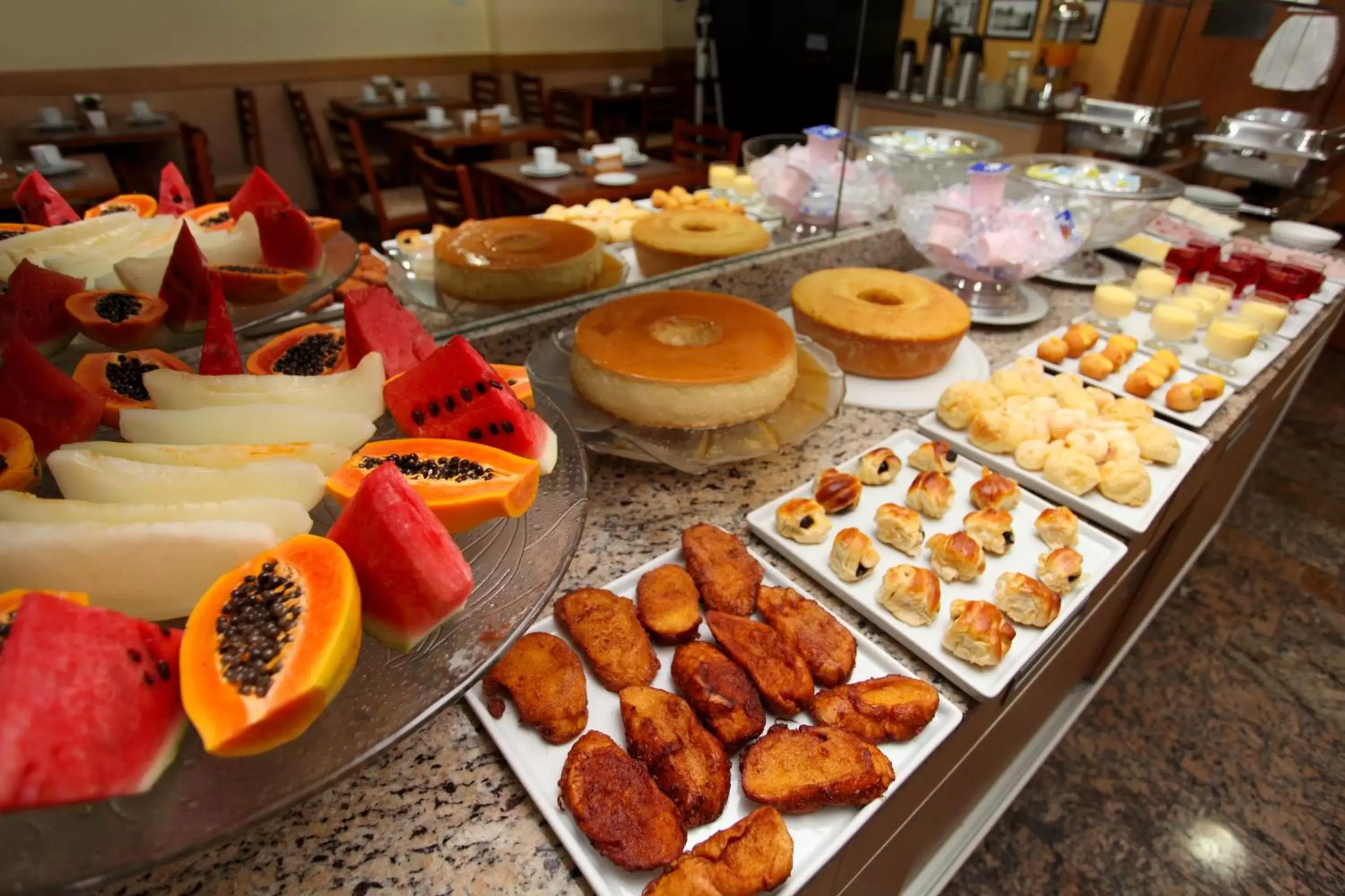 Buffet breakfast in Fluminense Hotel