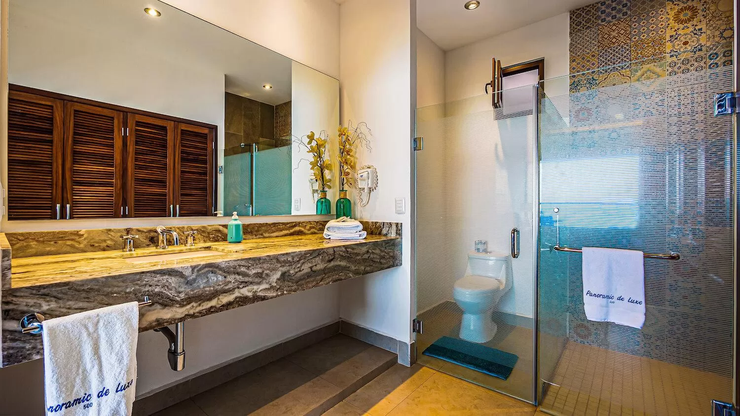 Shower in Marboka Hotel & Suites