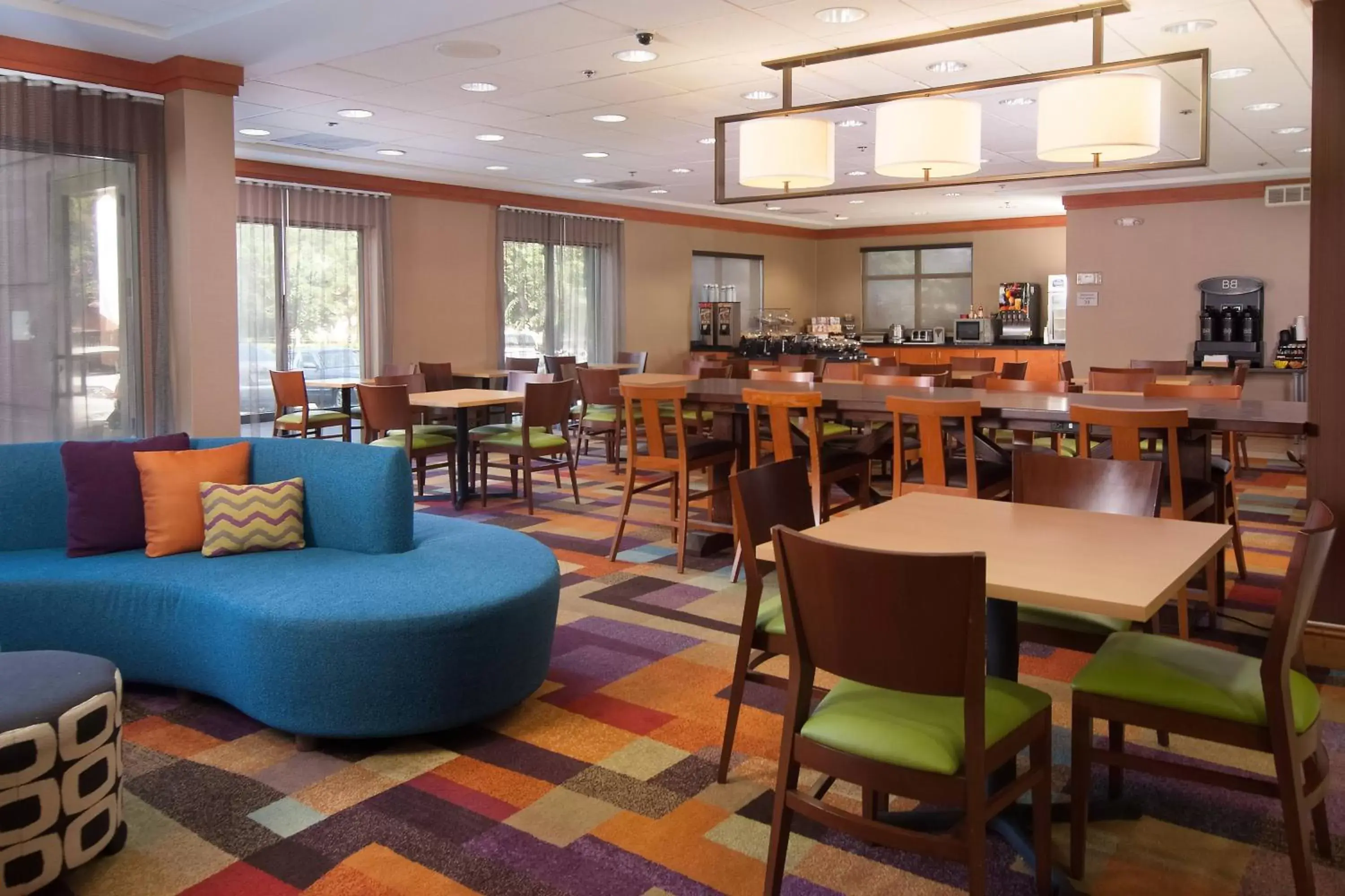 Breakfast, Restaurant/Places to Eat in Fairfield Inn and Suites Atlanta Airport South/Sullivan Road