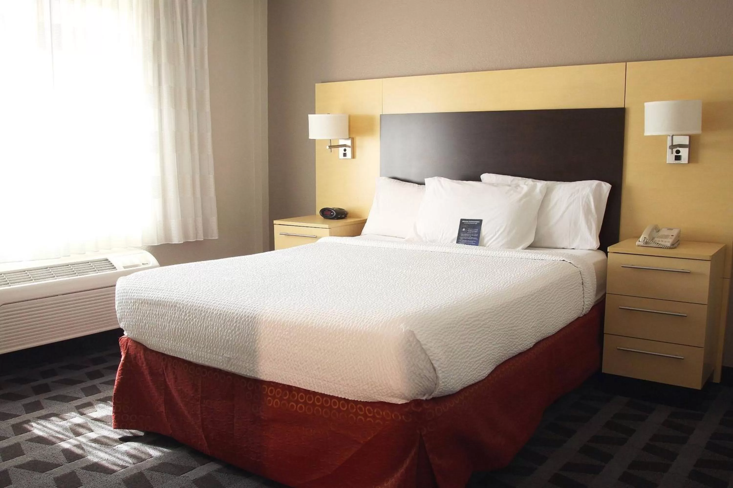 Bedroom, Bed in TownePlace Suites by Marriott Albany Downtown/Medical Center
