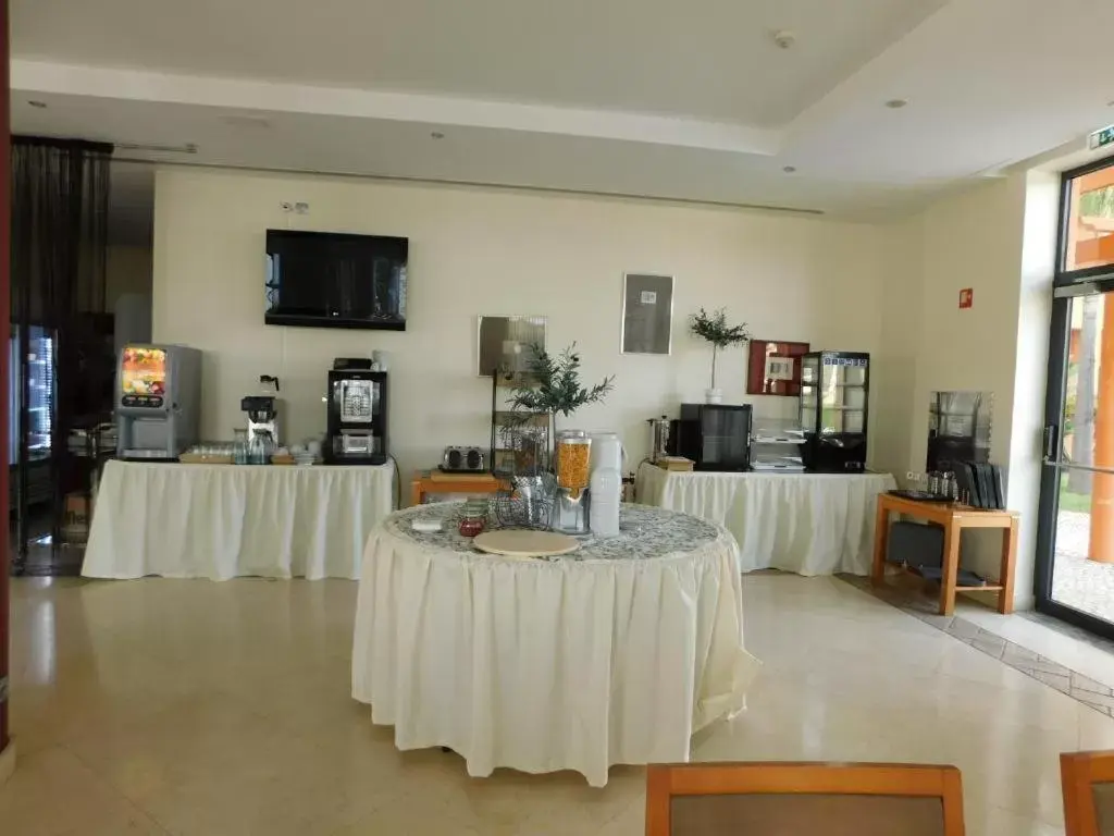 Food and drinks in Hotel Praia Sol