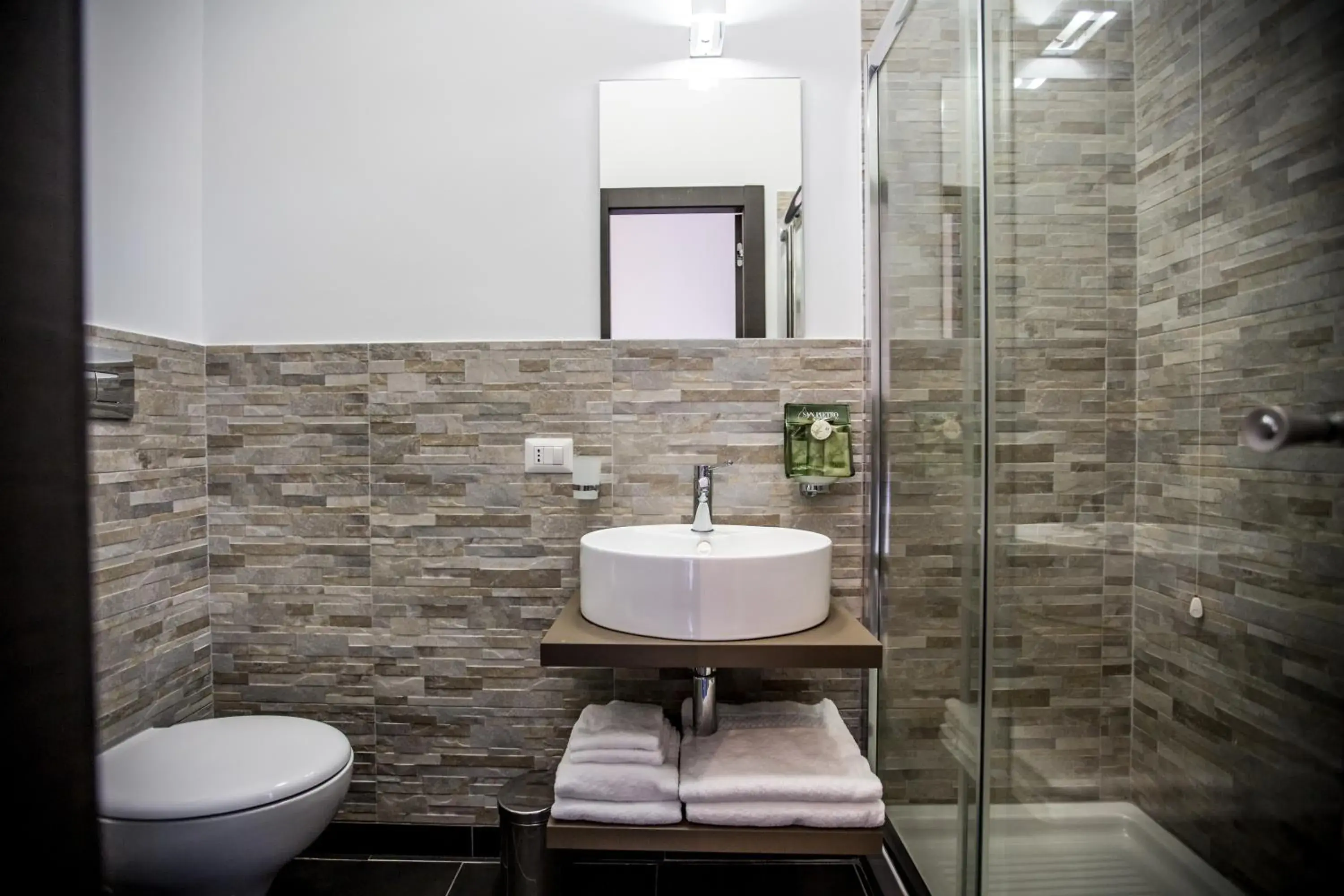 Shower, Bathroom in San Pietro Leisure and Luxury