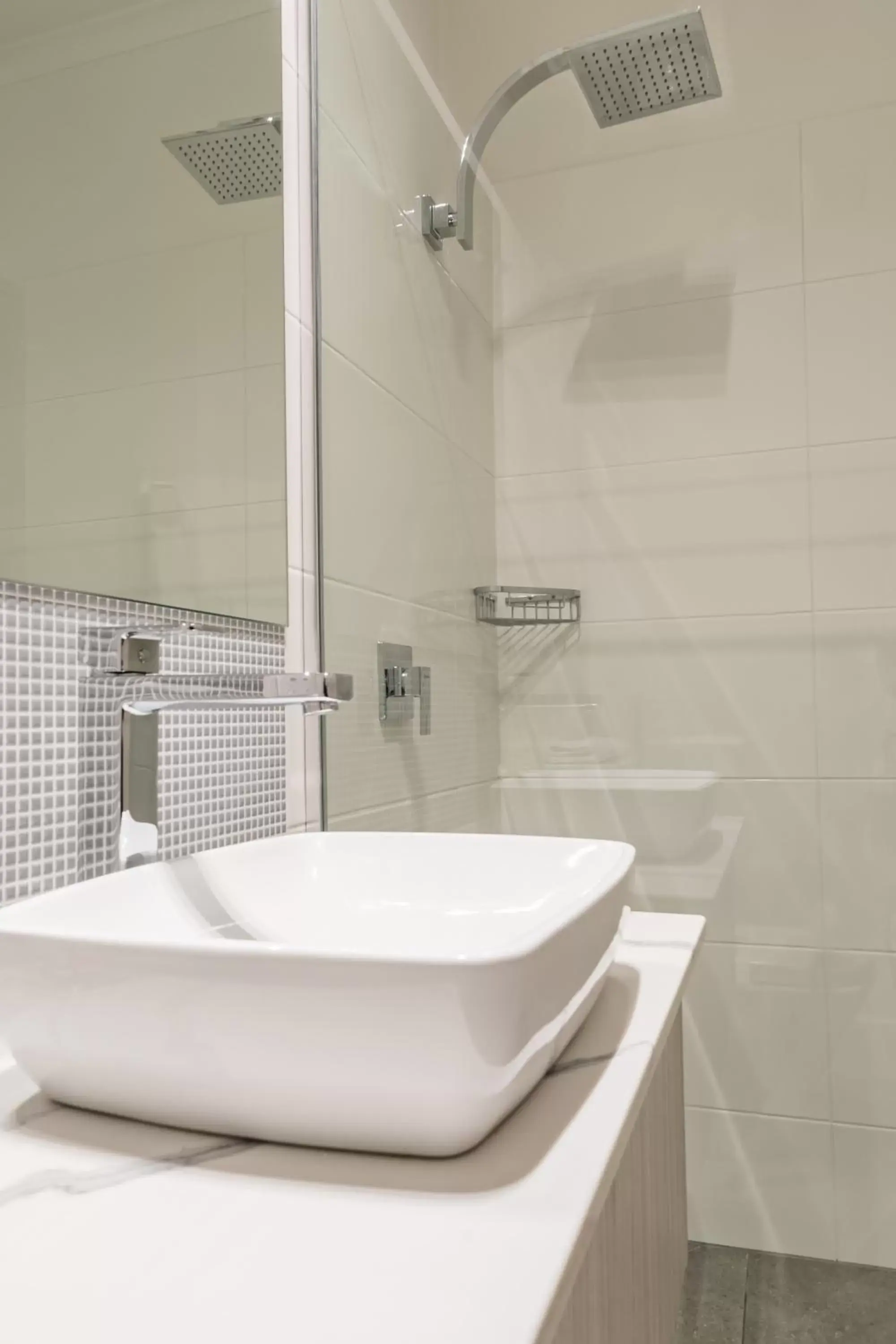 Shower, Bathroom in The Lighthouse Hotel