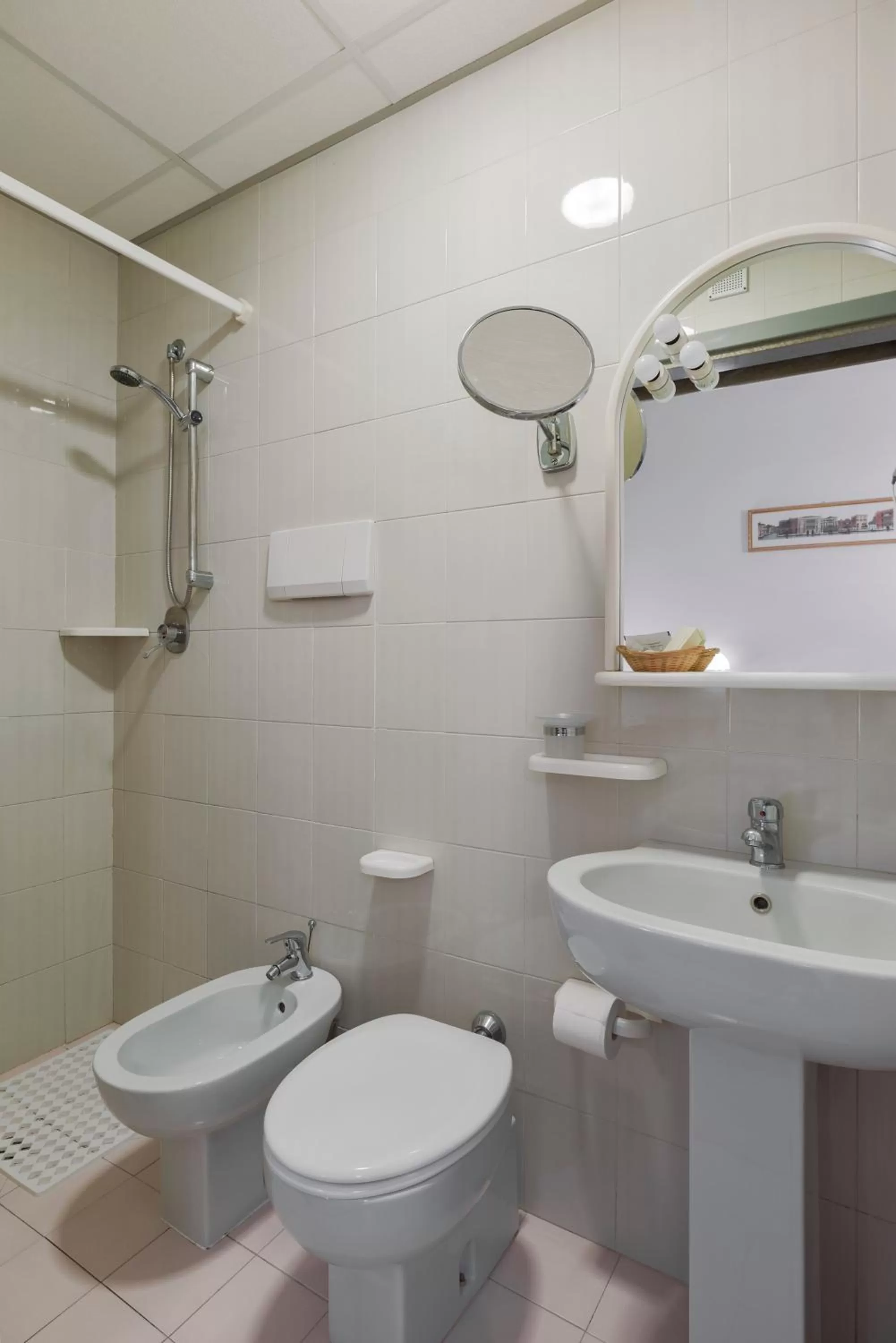 Bathroom in Hotel Garibaldi