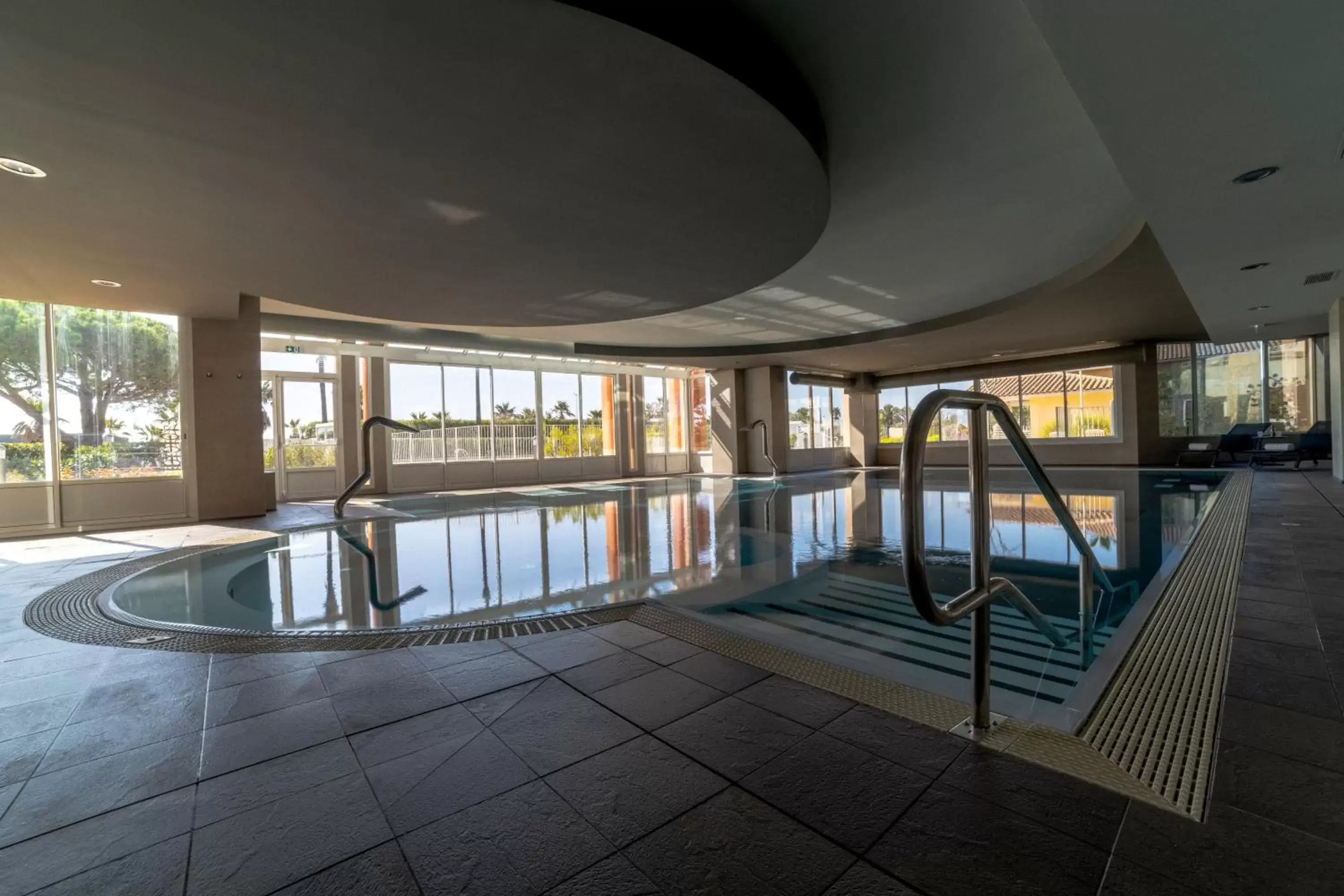 Swimming Pool in Mercure Thalasso & Spa Port Fréjus