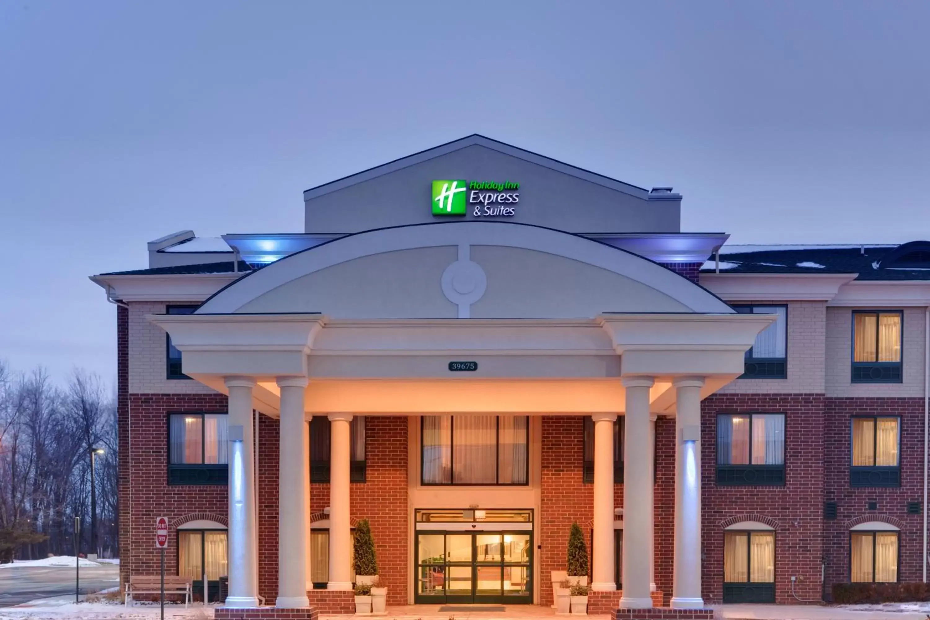 Property Building in Holiday Inn Express Hotel & Suites - Novi, an IHG Hotel