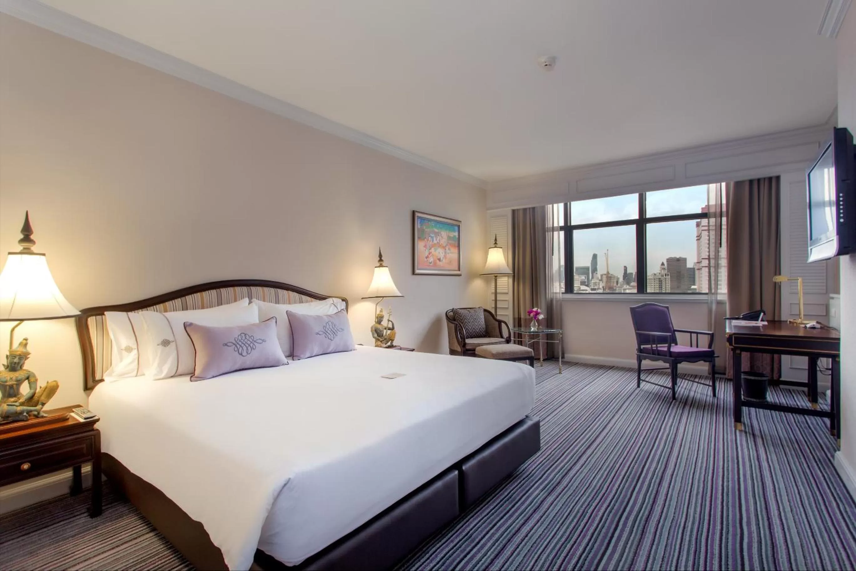 Bedroom, Bed in The Sukosol Hotel