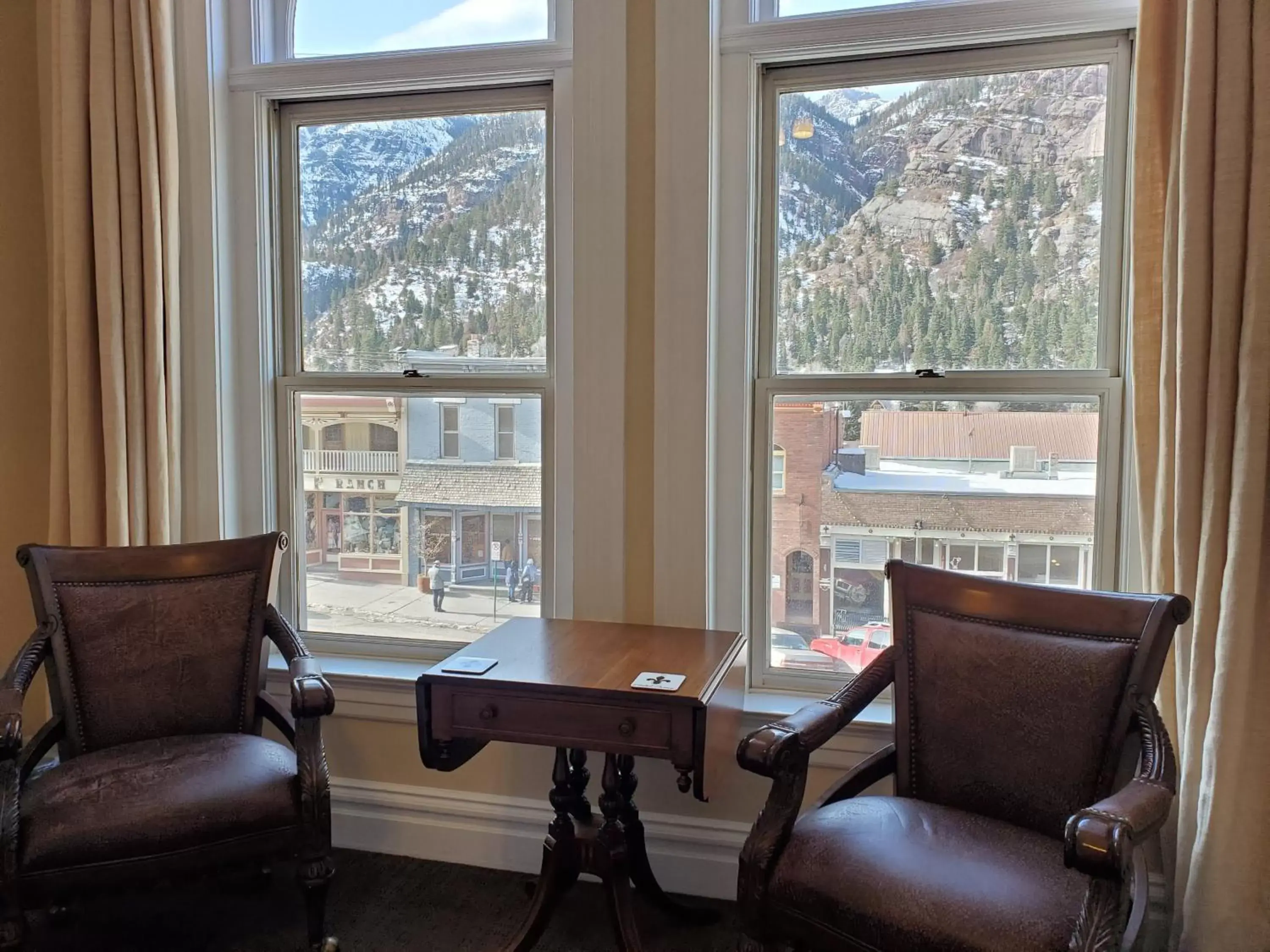 Bedroom, Seating Area in Hotel Ouray - for 12 years old and over