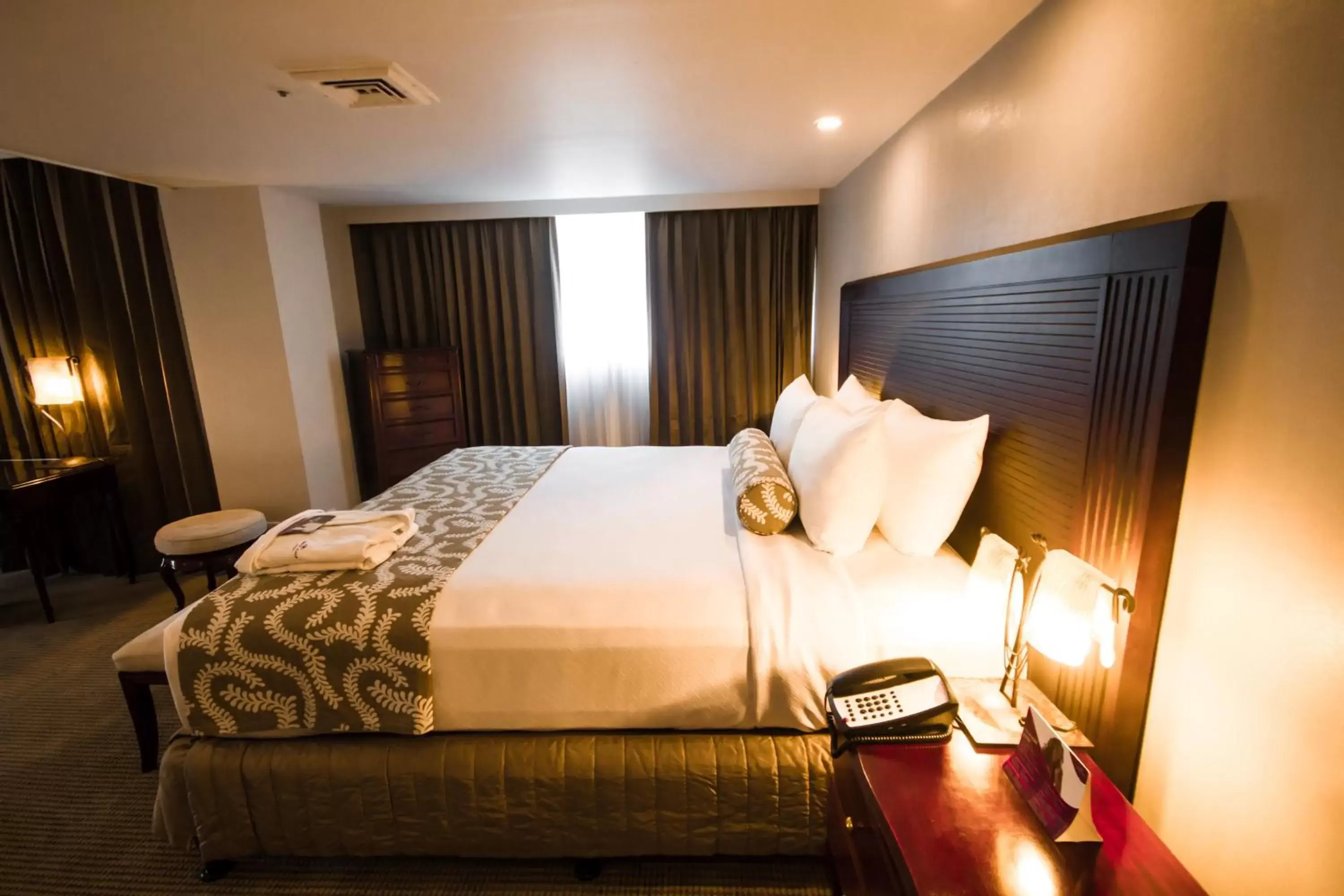 Photo of the whole room, Bed in Crowne Plaza Managua, an IHG Hotel