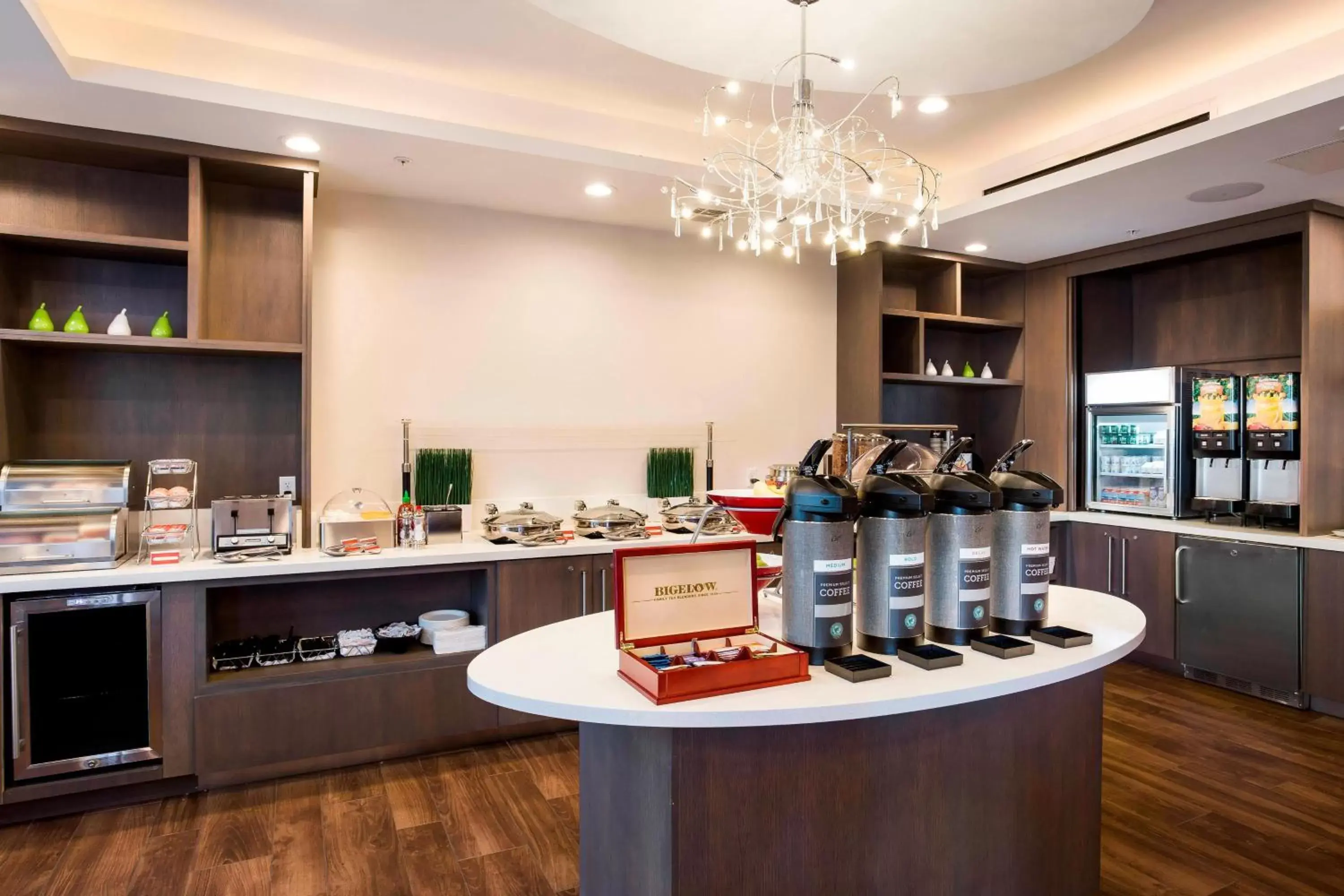 Breakfast in TownePlace Suites by Marriott San Mateo Foster City