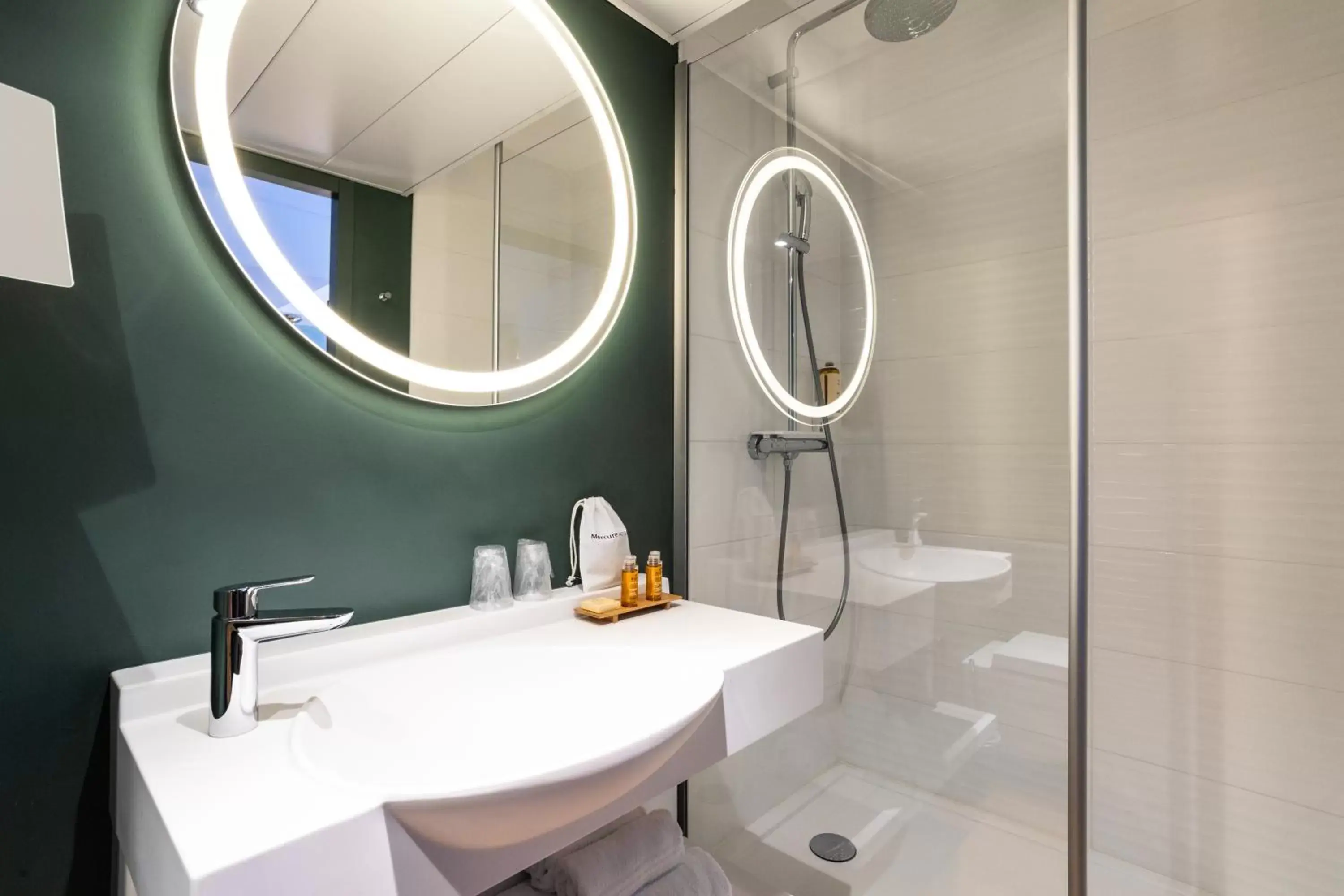 Junior Suite in Mercure Saint Omer Centre Gare Junior Suite in Mercure Saint Omer Centre Gare