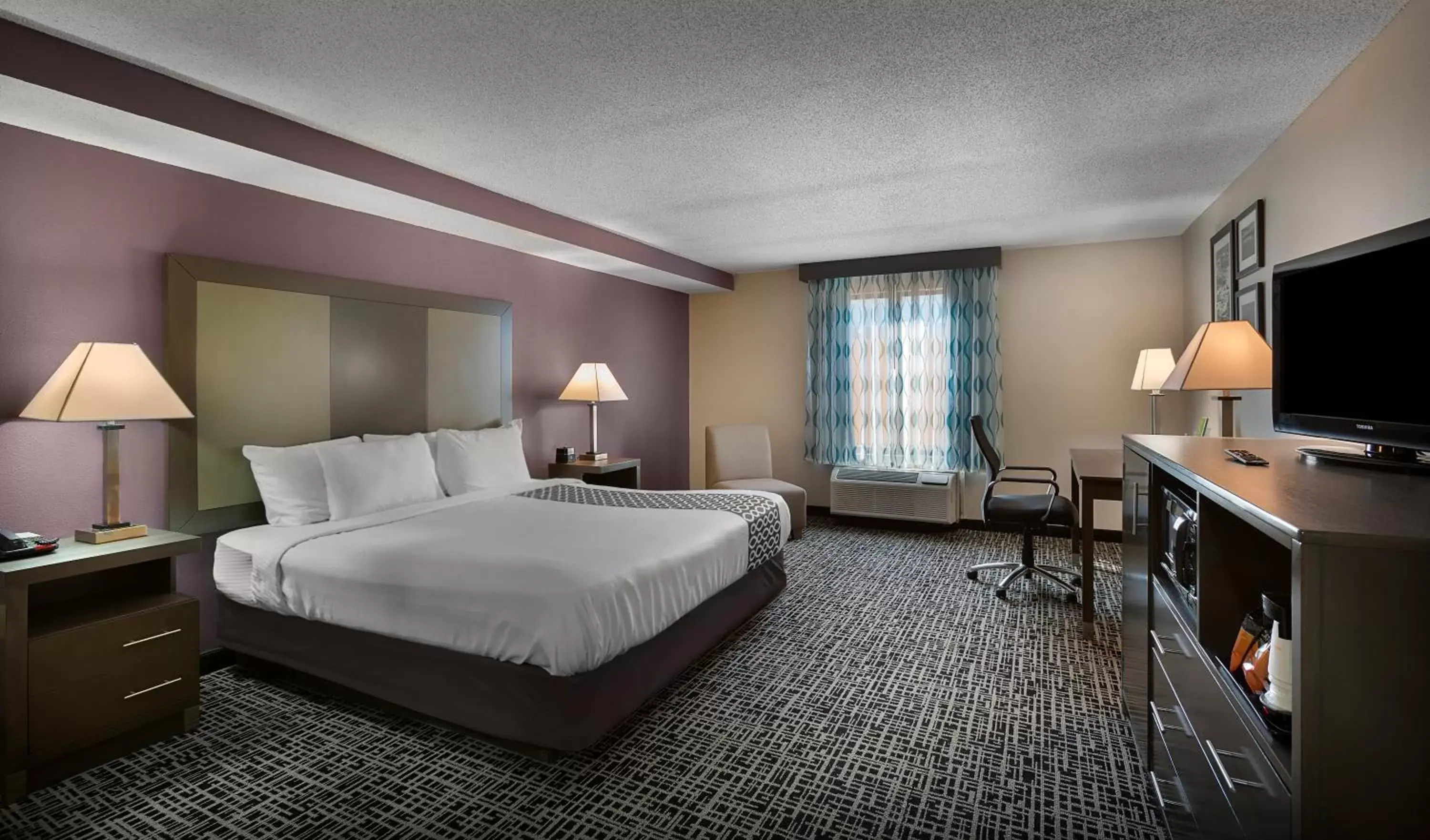 Photo of the whole room, Bed in La Quinta Inn by Wyndham North Myrtle Beach