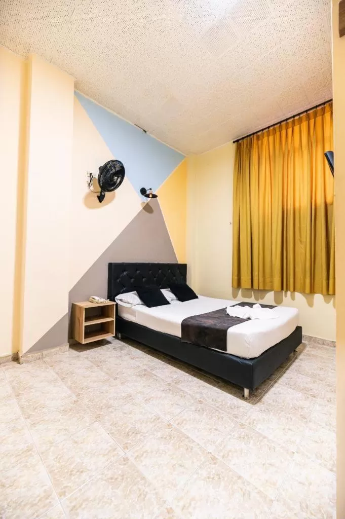 HOTEL CALLE REAL SUITE