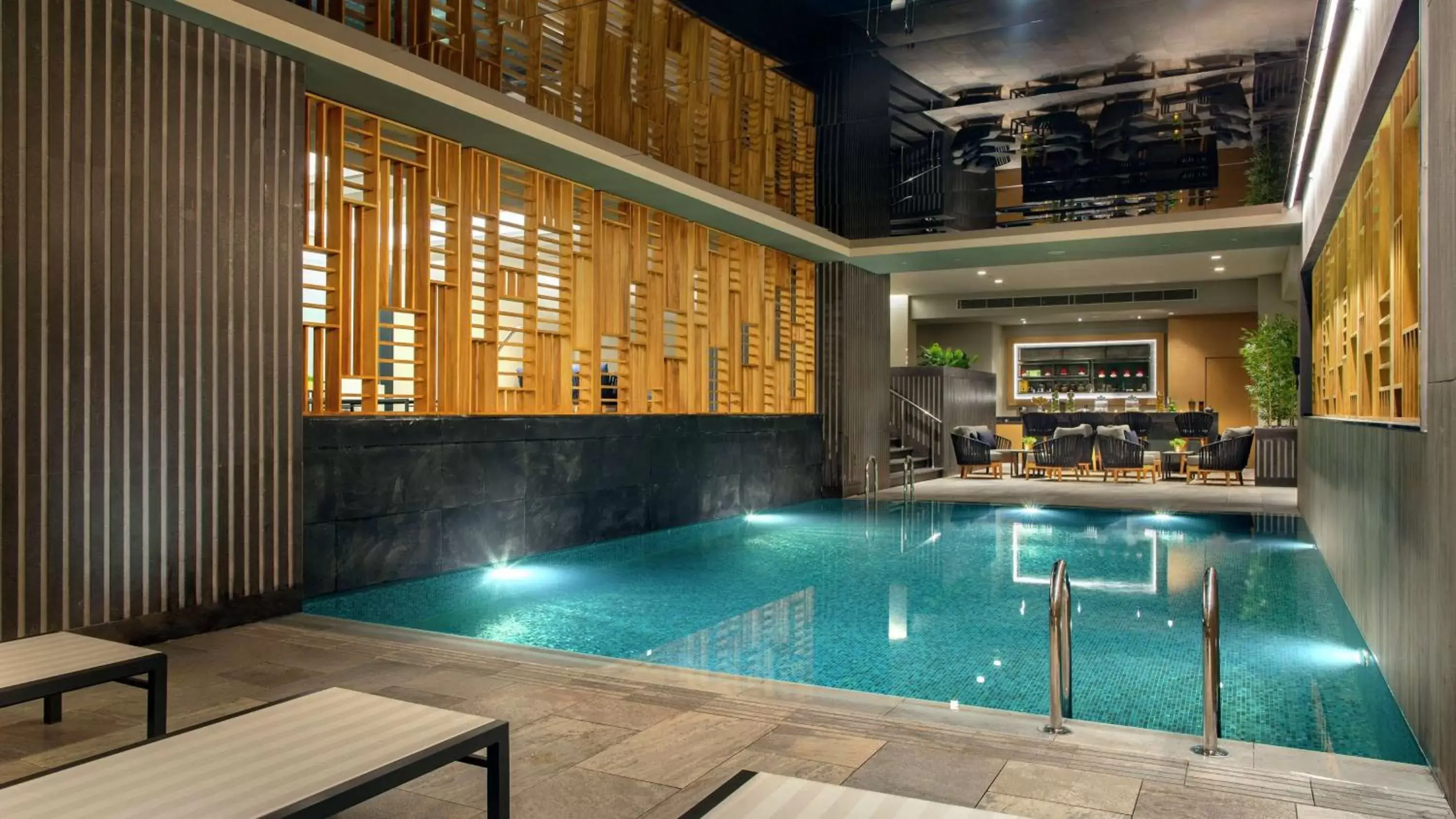 Pool view, Swimming Pool in Hilton Istanbul Maslak