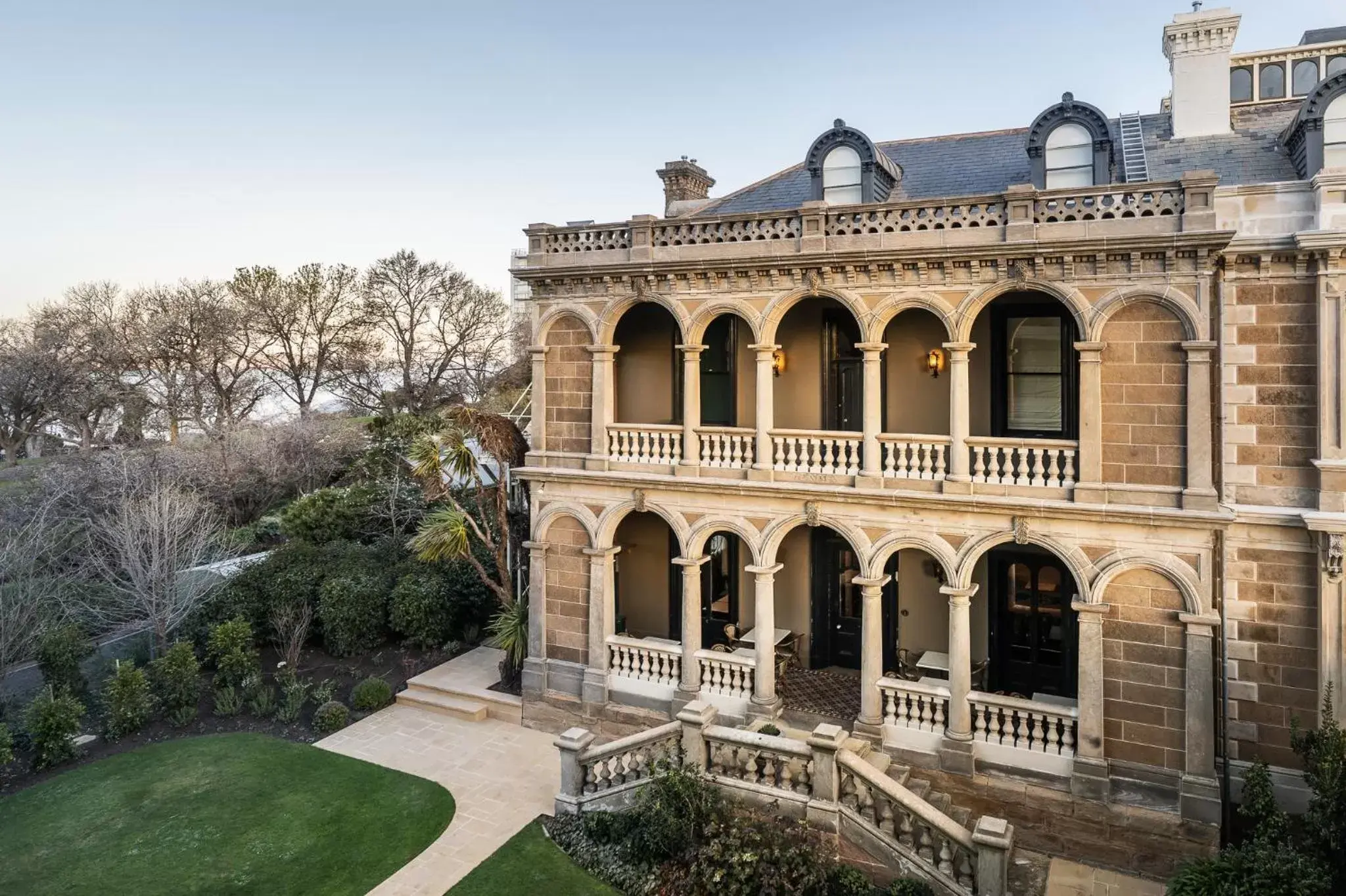 Property building in Lenna Of Hobart Property building in Lenna Of Hobart