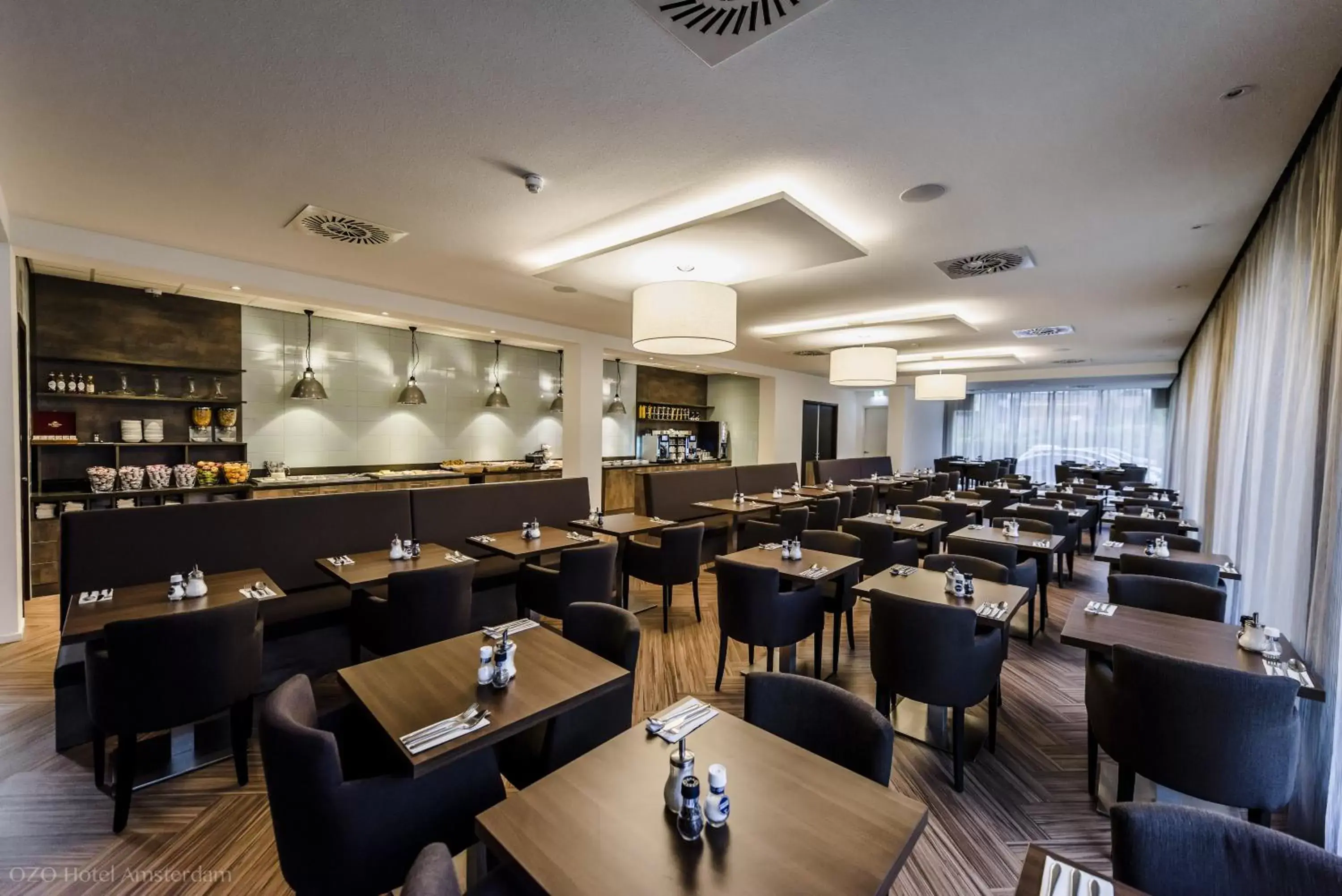 Restaurant/Places to Eat in OZO Hotels Arena Amsterdam
