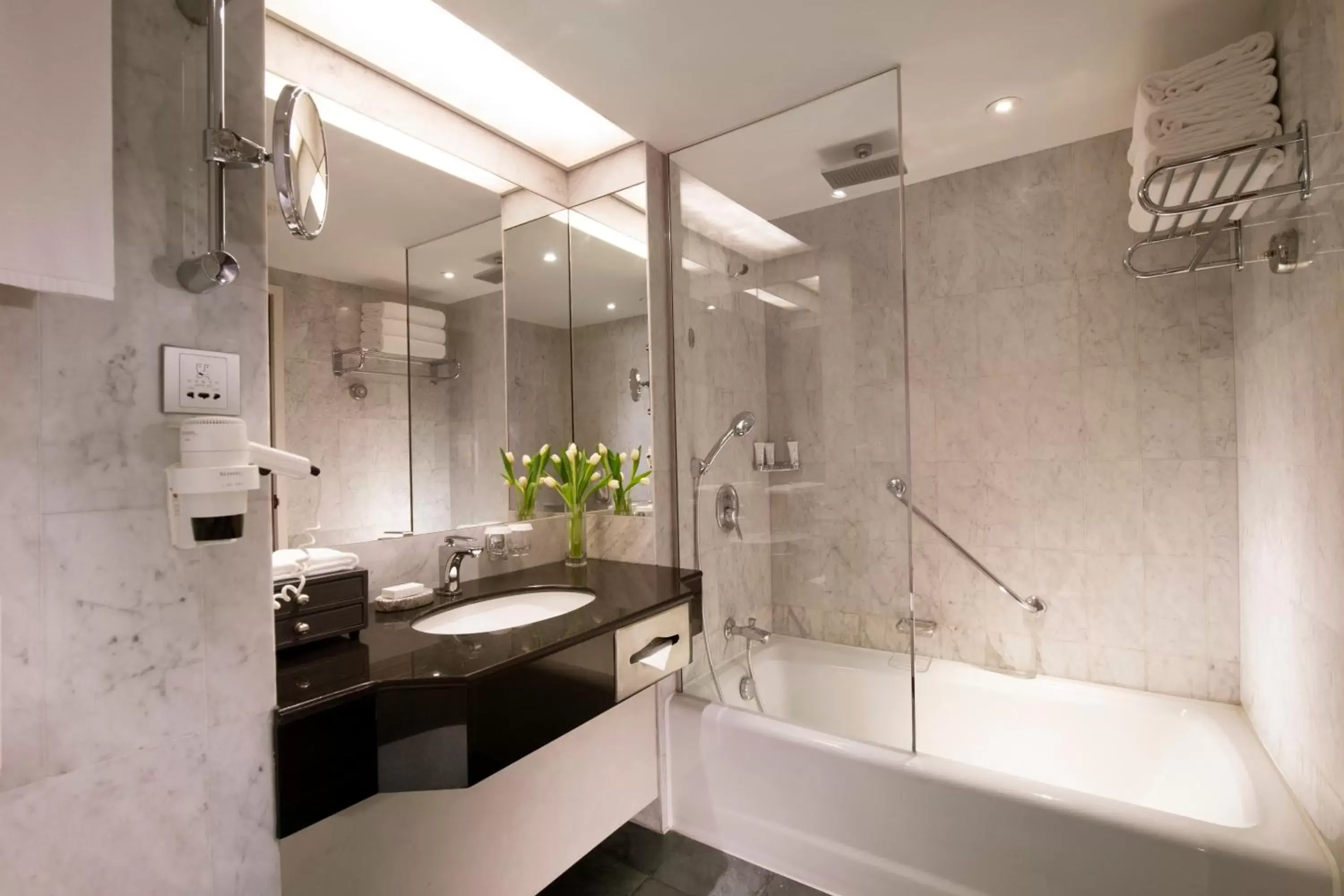 Bathroom in Kempinski Hotel Beijing Yansha Center