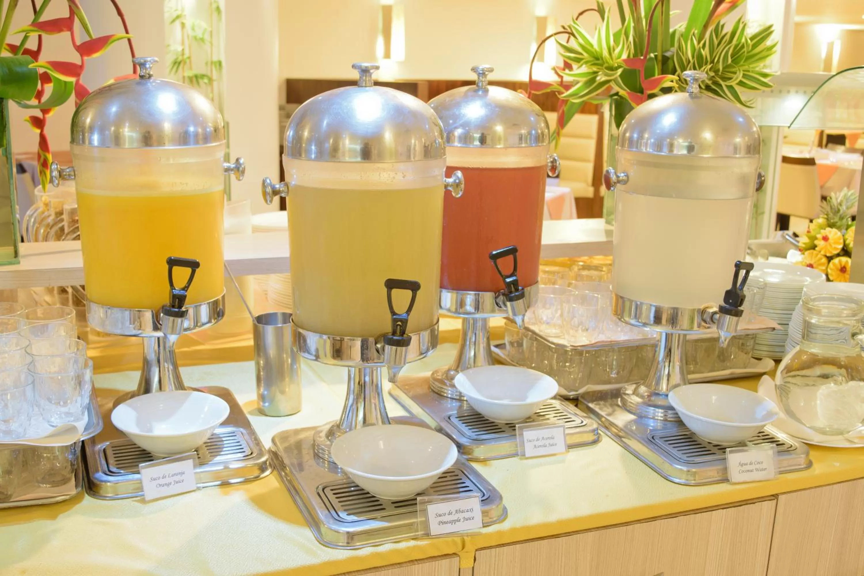 Food and drinks in Oasis Imperial & Fortaleza